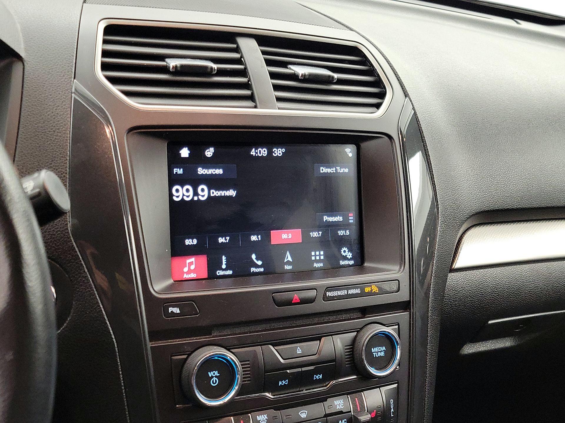 Thumbnail: 2018 Ford Explorer - 15