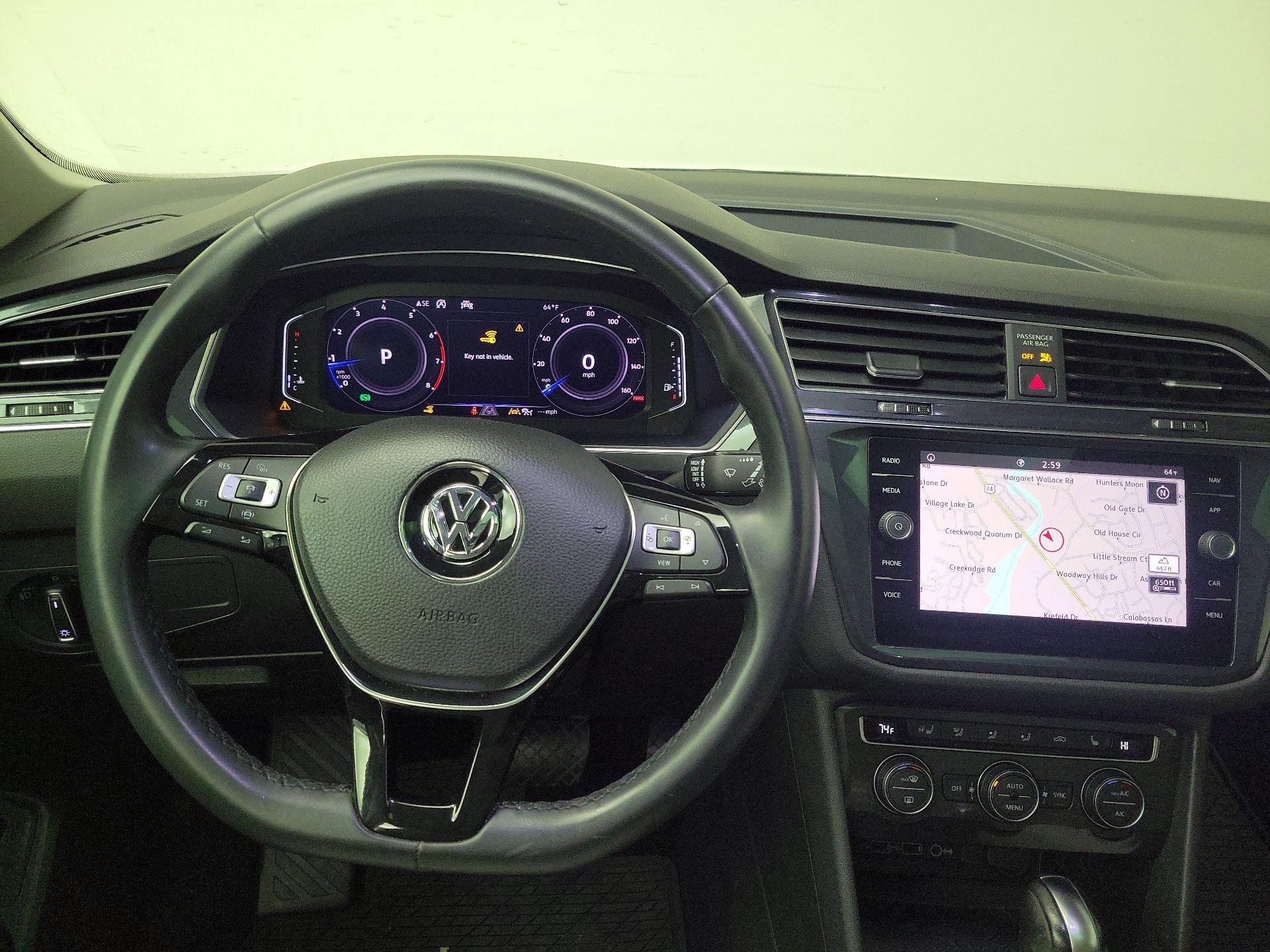 Thumbnail: 2020 Volkswagen Tiguan - 10