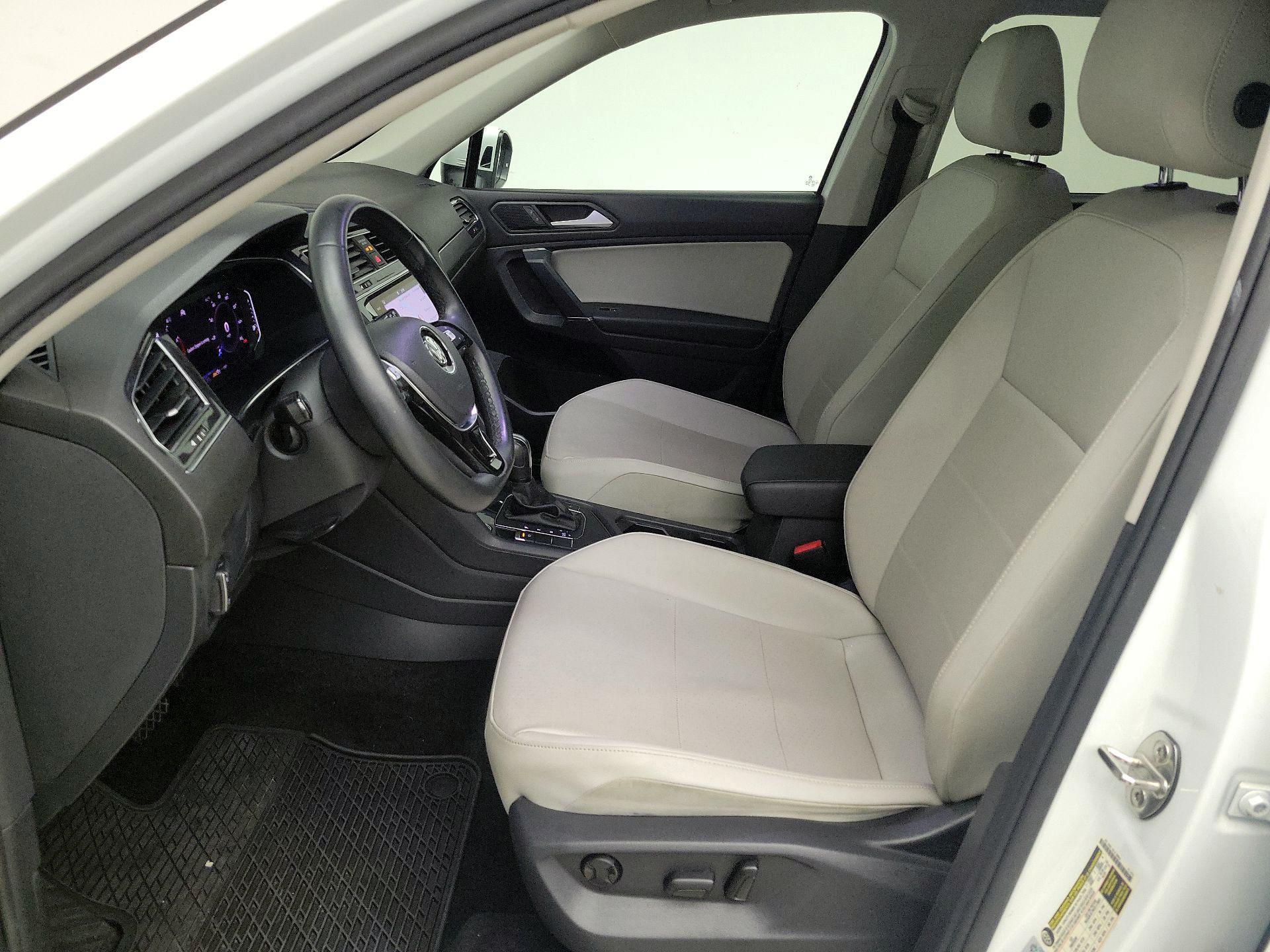 Thumbnail: 2020 Volkswagen Tiguan - 11