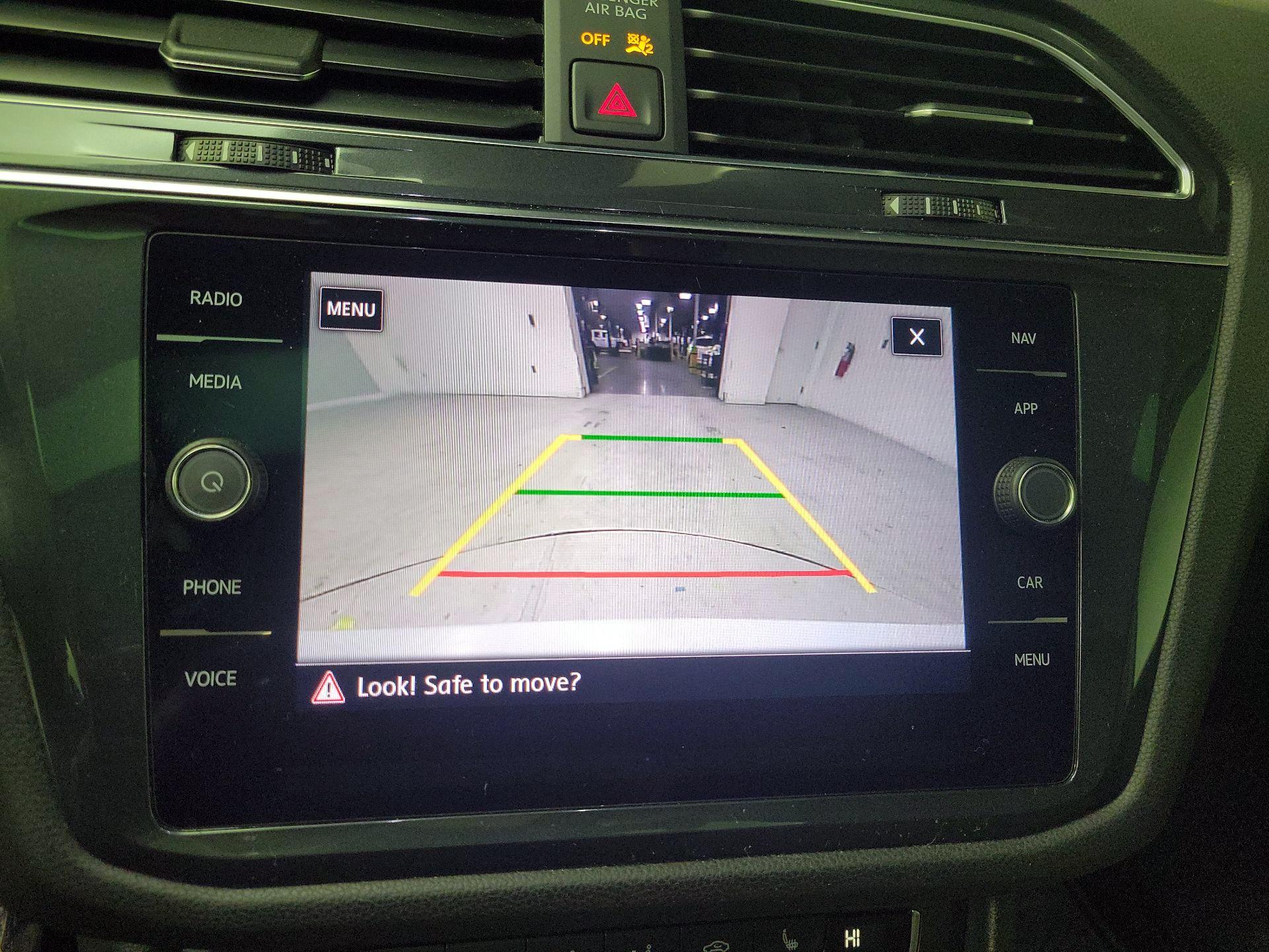 Thumbnail: 2020 Volkswagen Tiguan - 15