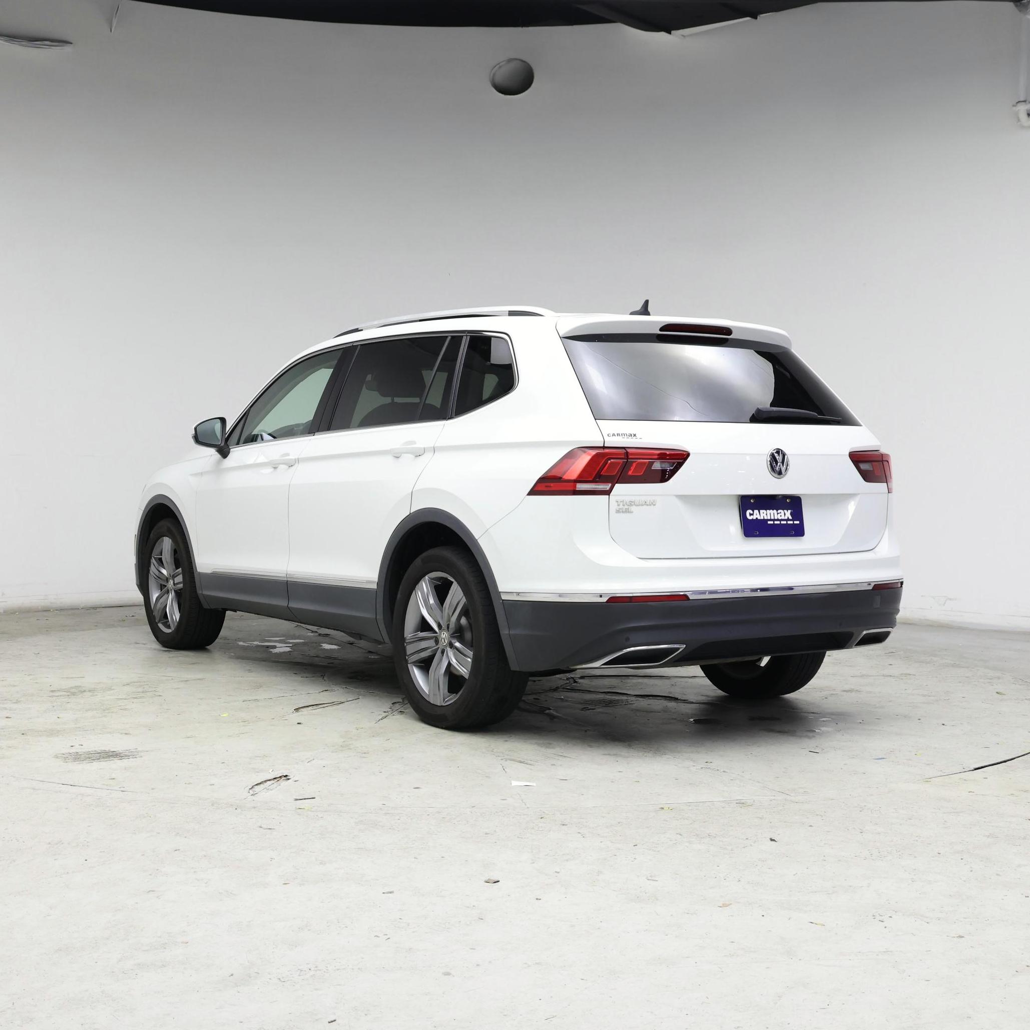 Thumbnail: 2020 Volkswagen Tiguan - 2