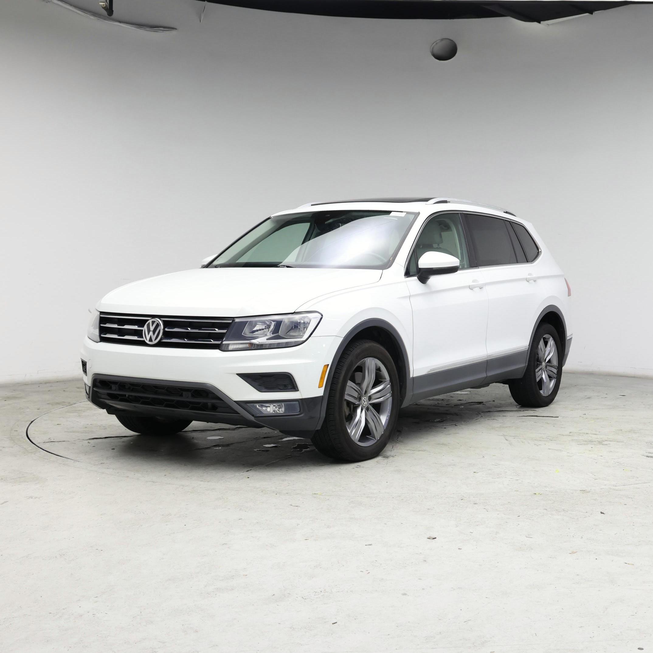 Thumbnail: 2020 Volkswagen Tiguan - 4