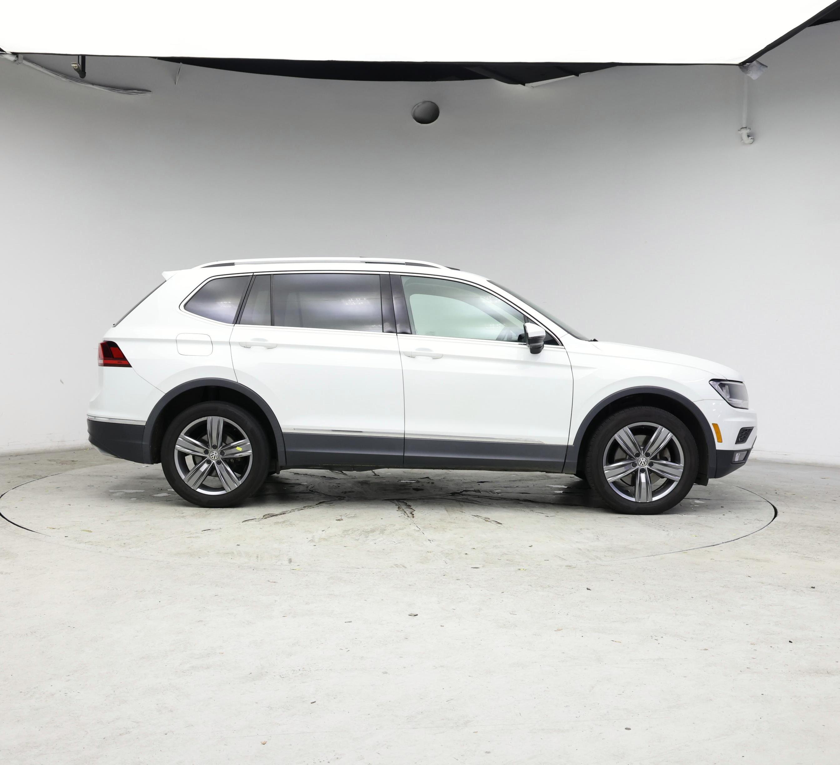 Thumbnail: 2020 Volkswagen Tiguan - 7