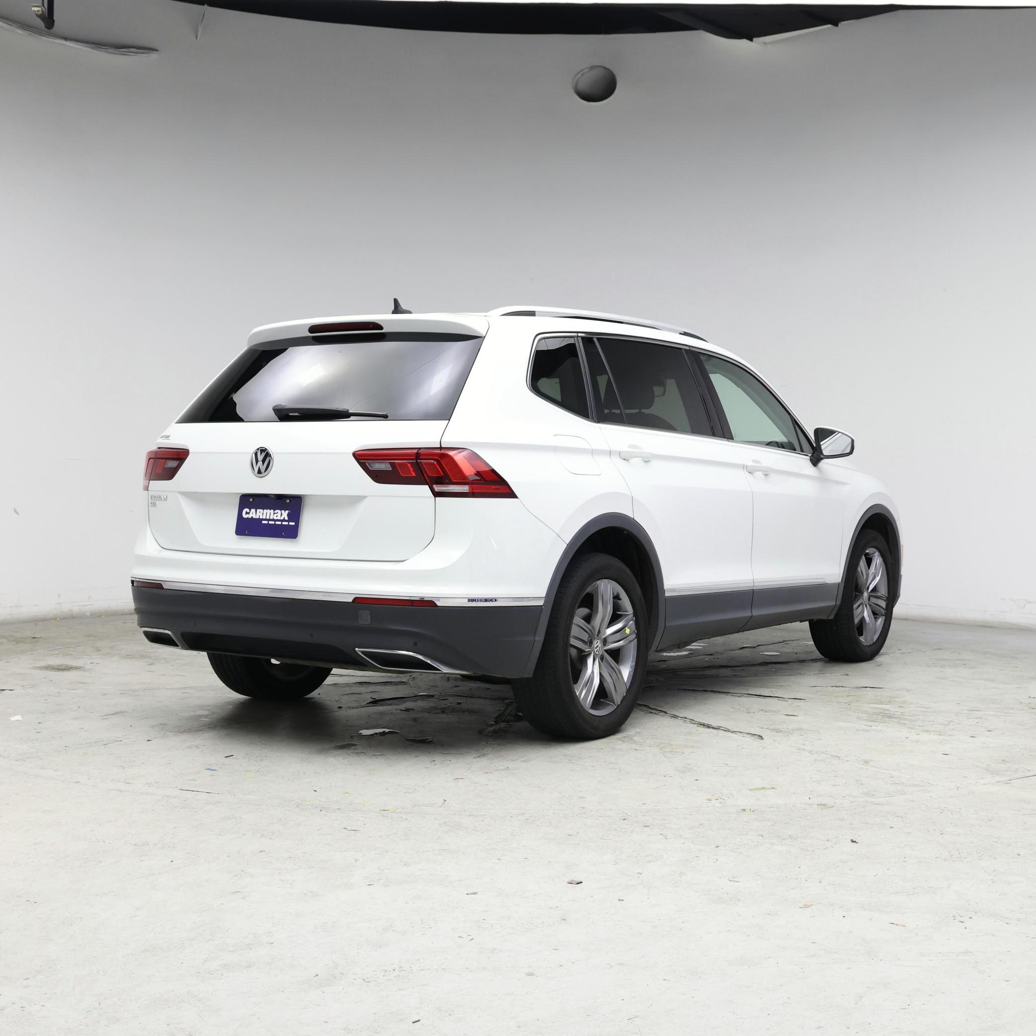 Thumbnail: 2020 Volkswagen Tiguan - 8