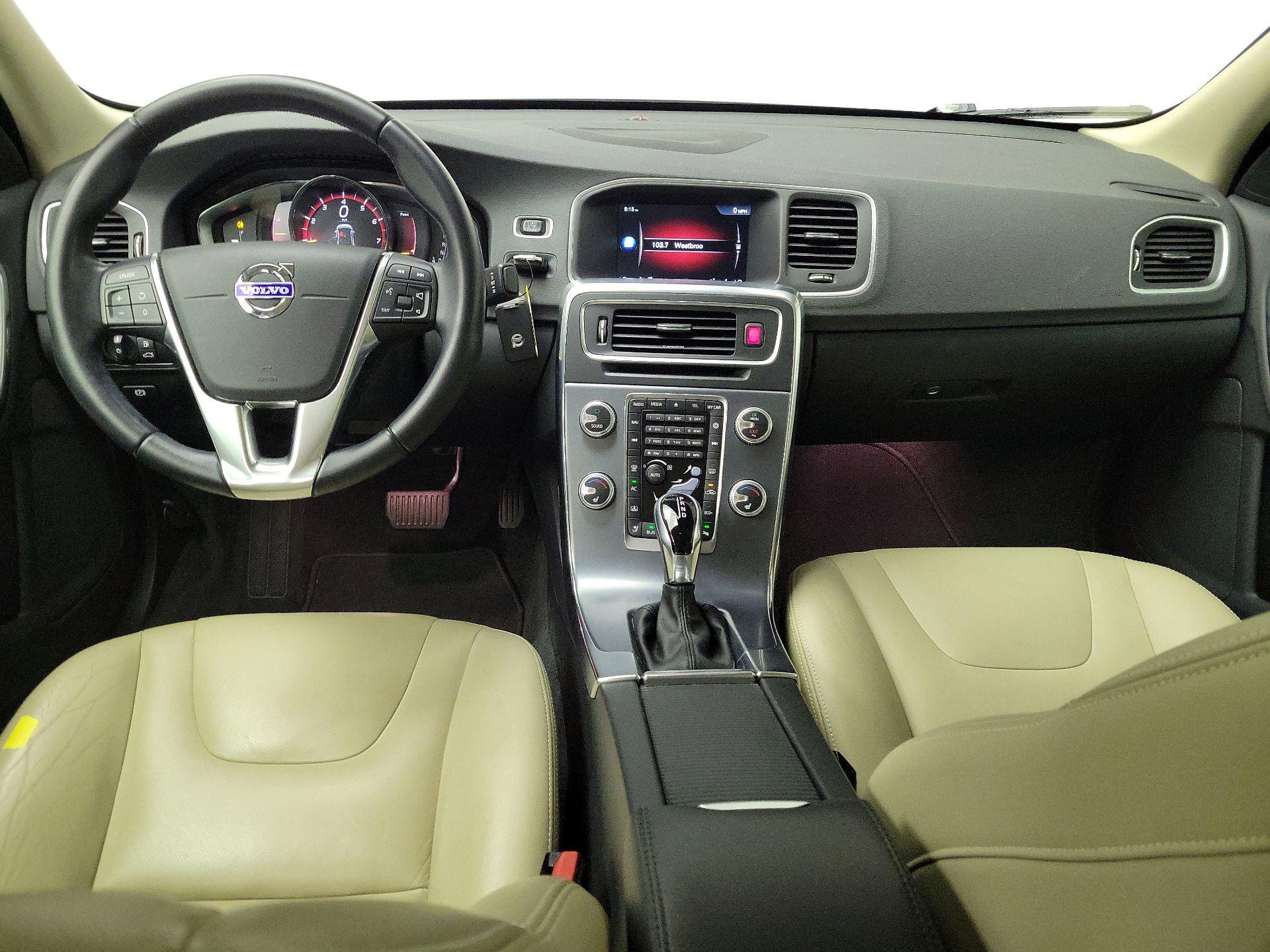 Thumbnail: 2017 Volvo S60 - 9