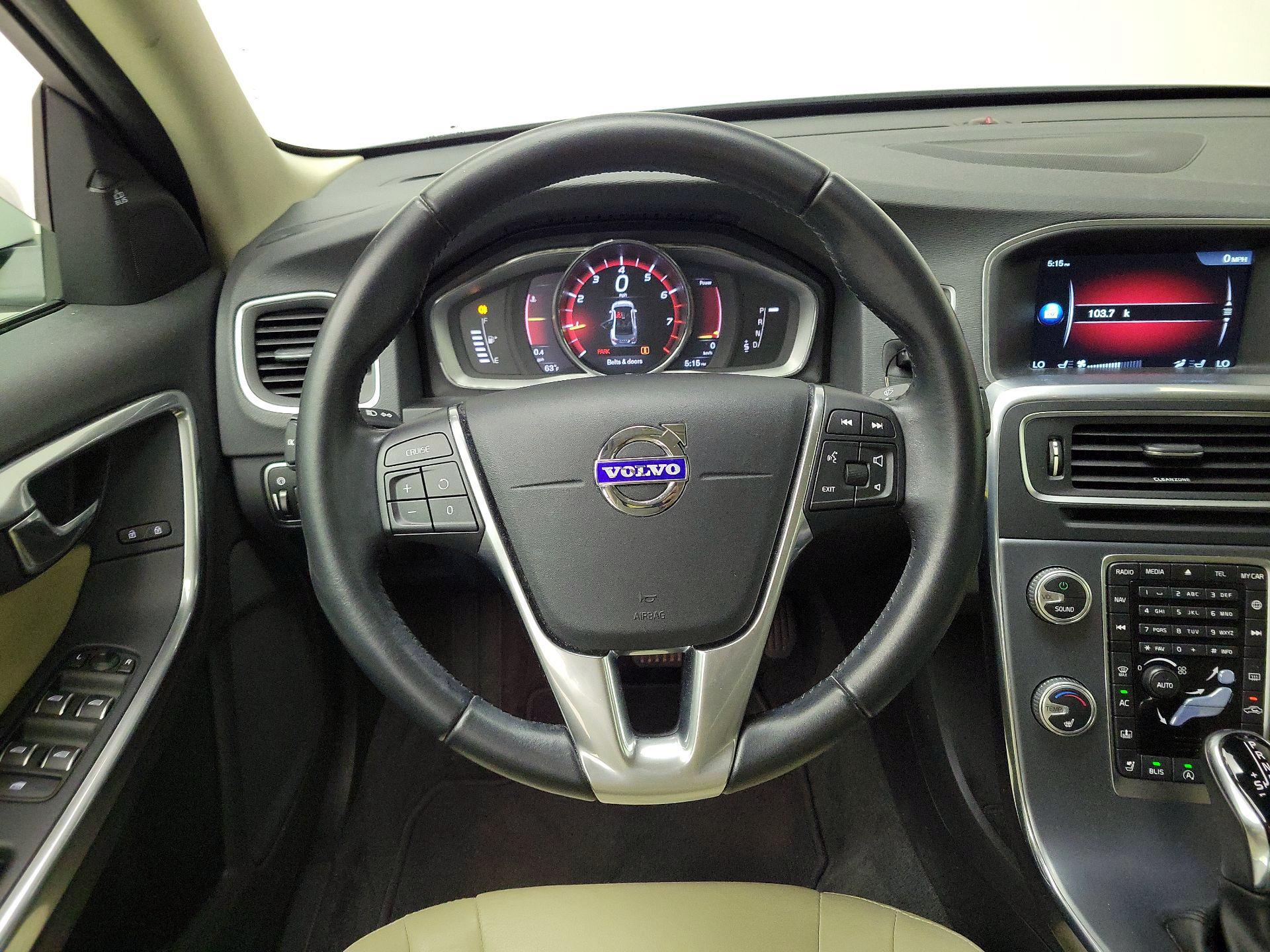 Thumbnail: 2017 Volvo S60 - 10