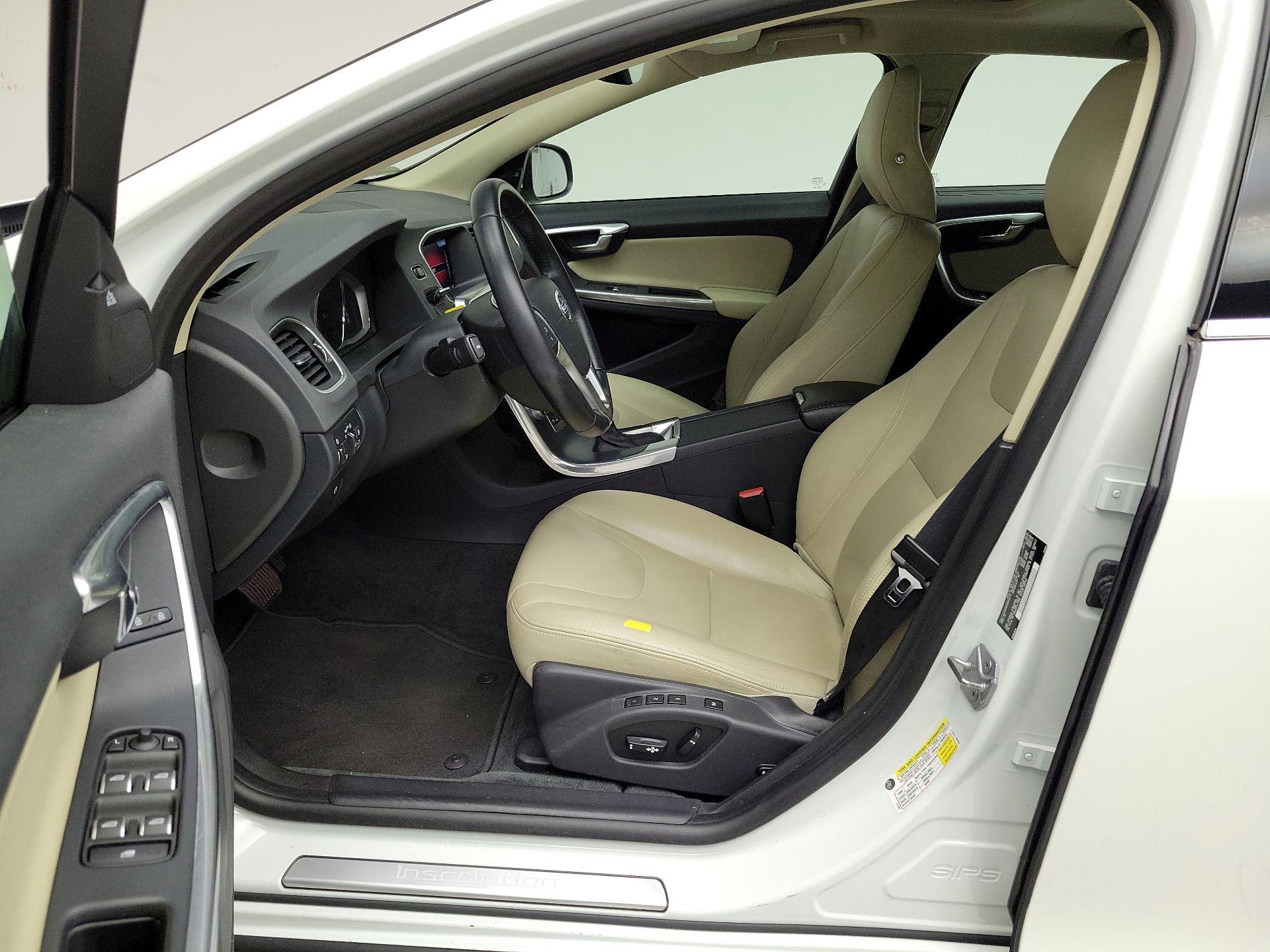 Thumbnail: 2017 Volvo S60 - 11