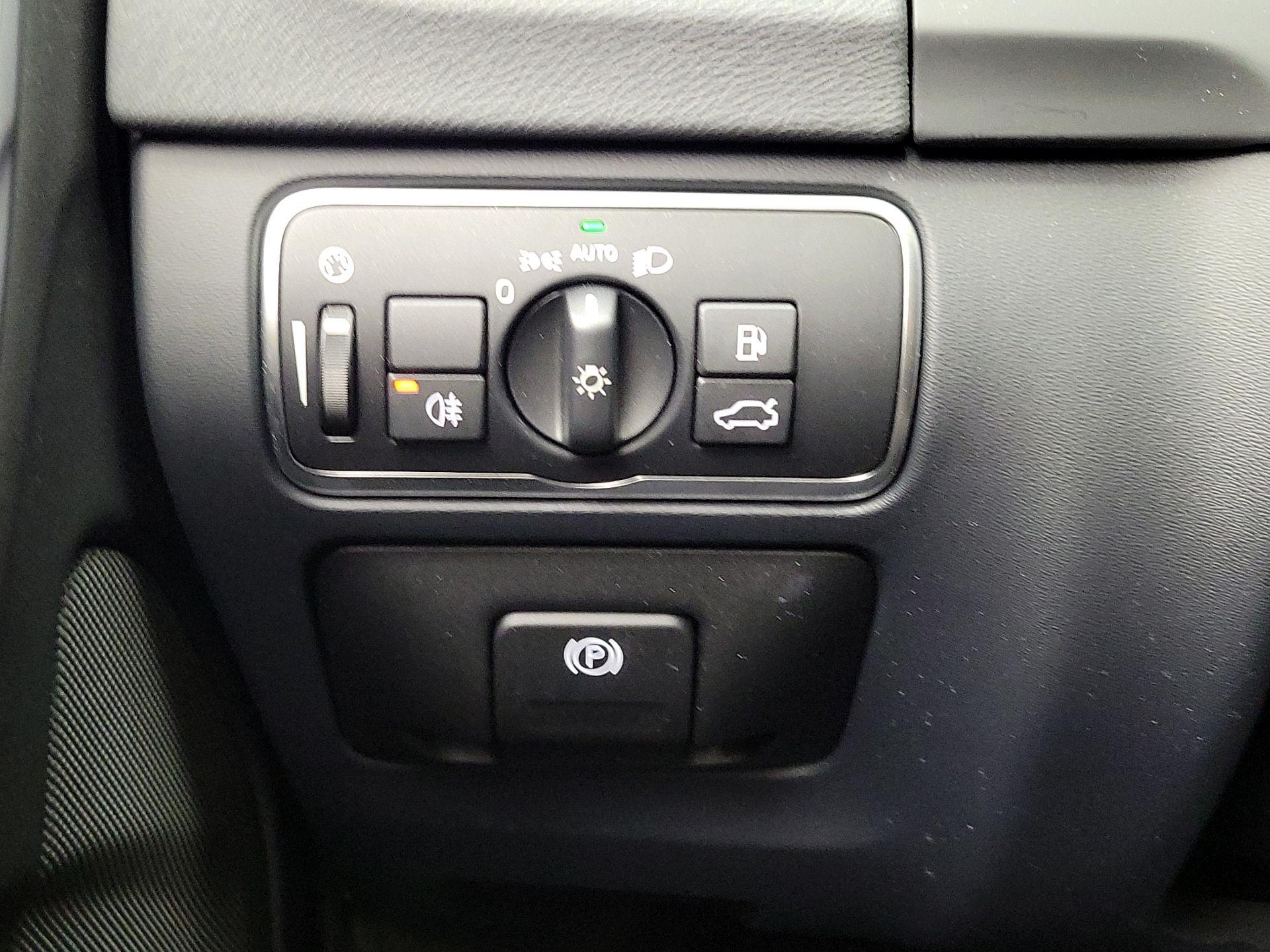 Thumbnail: 2017 Volvo S60 - 13