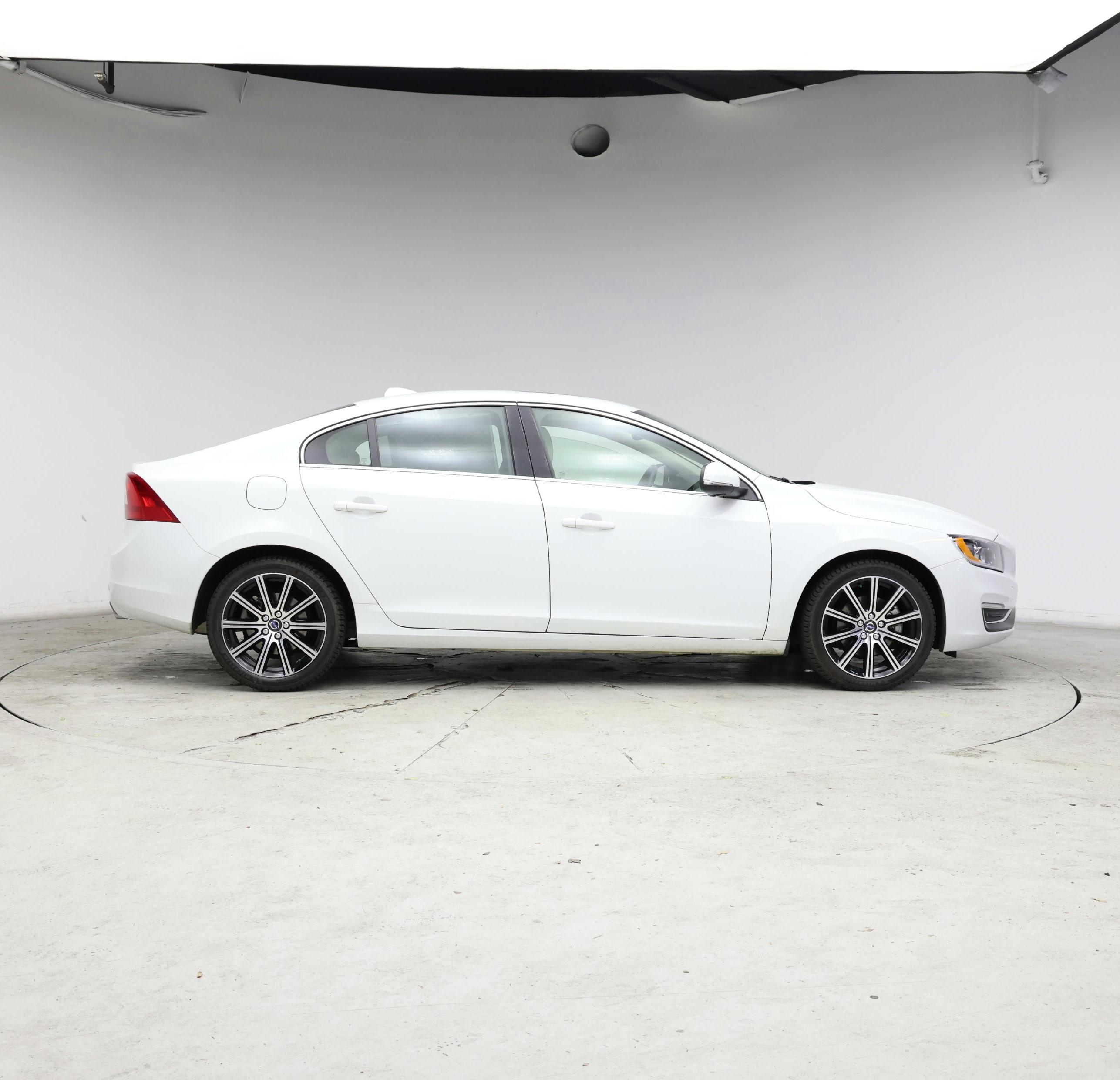 Thumbnail: 2017 Volvo S60 - 7