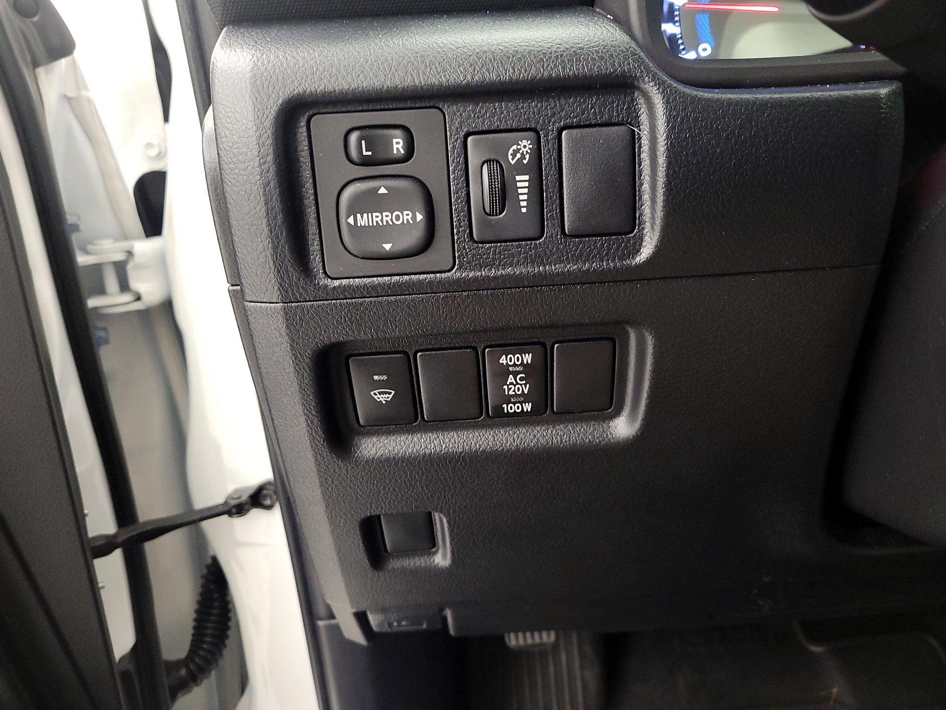 Thumbnail: 2019 Toyota 4Runner - 13