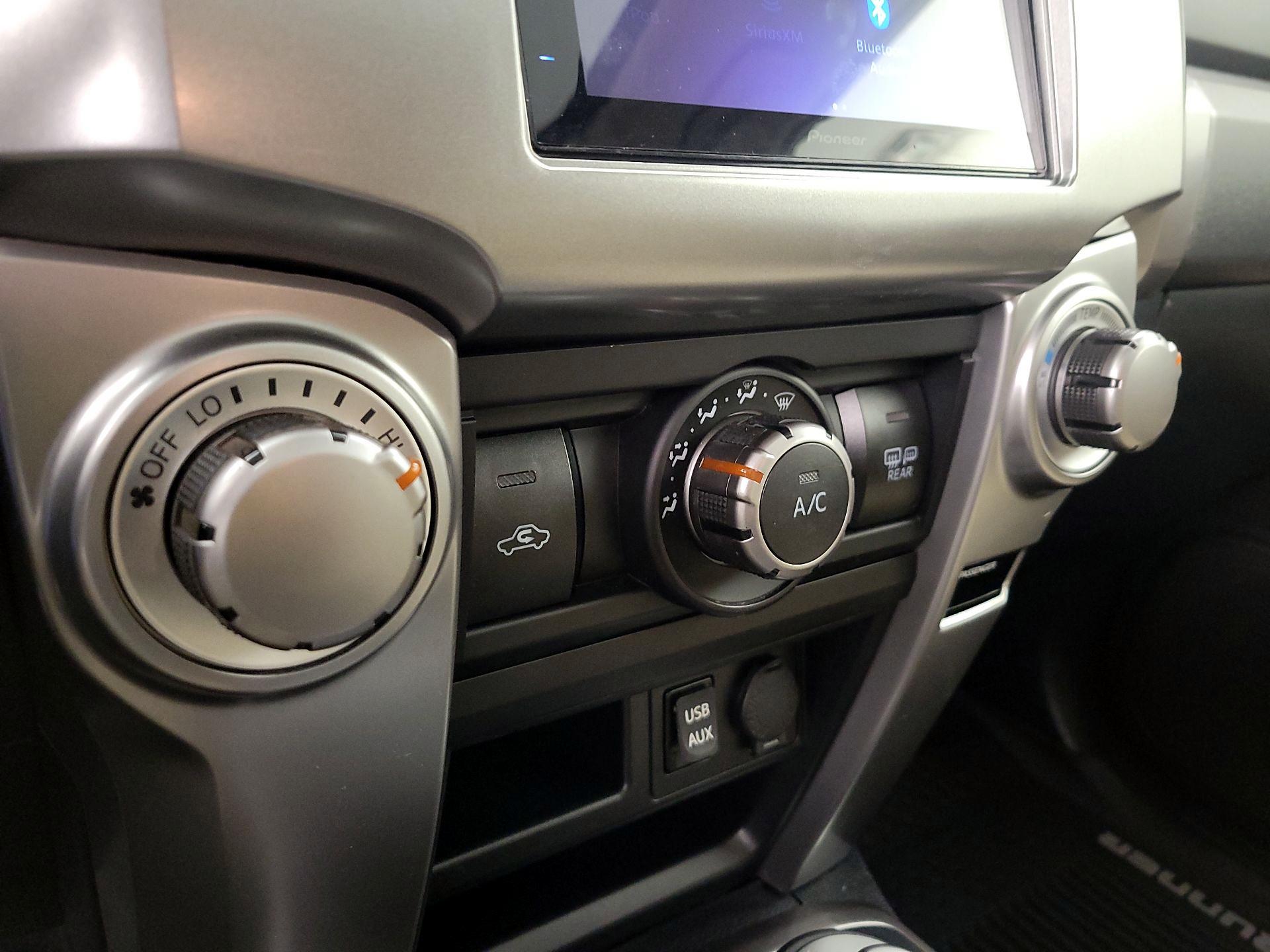 Thumbnail: 2019 Toyota 4Runner - 16