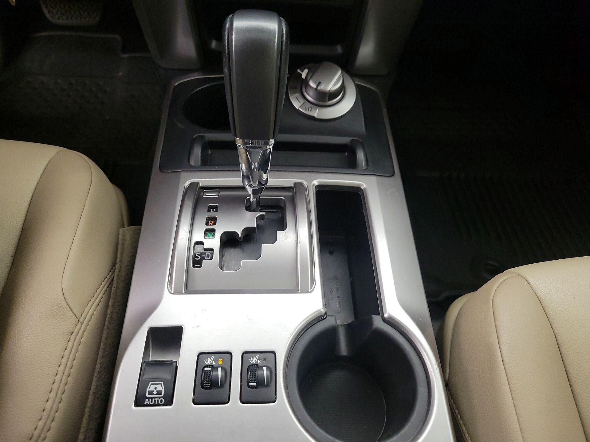 Thumbnail: 2019 Toyota 4Runner - 17