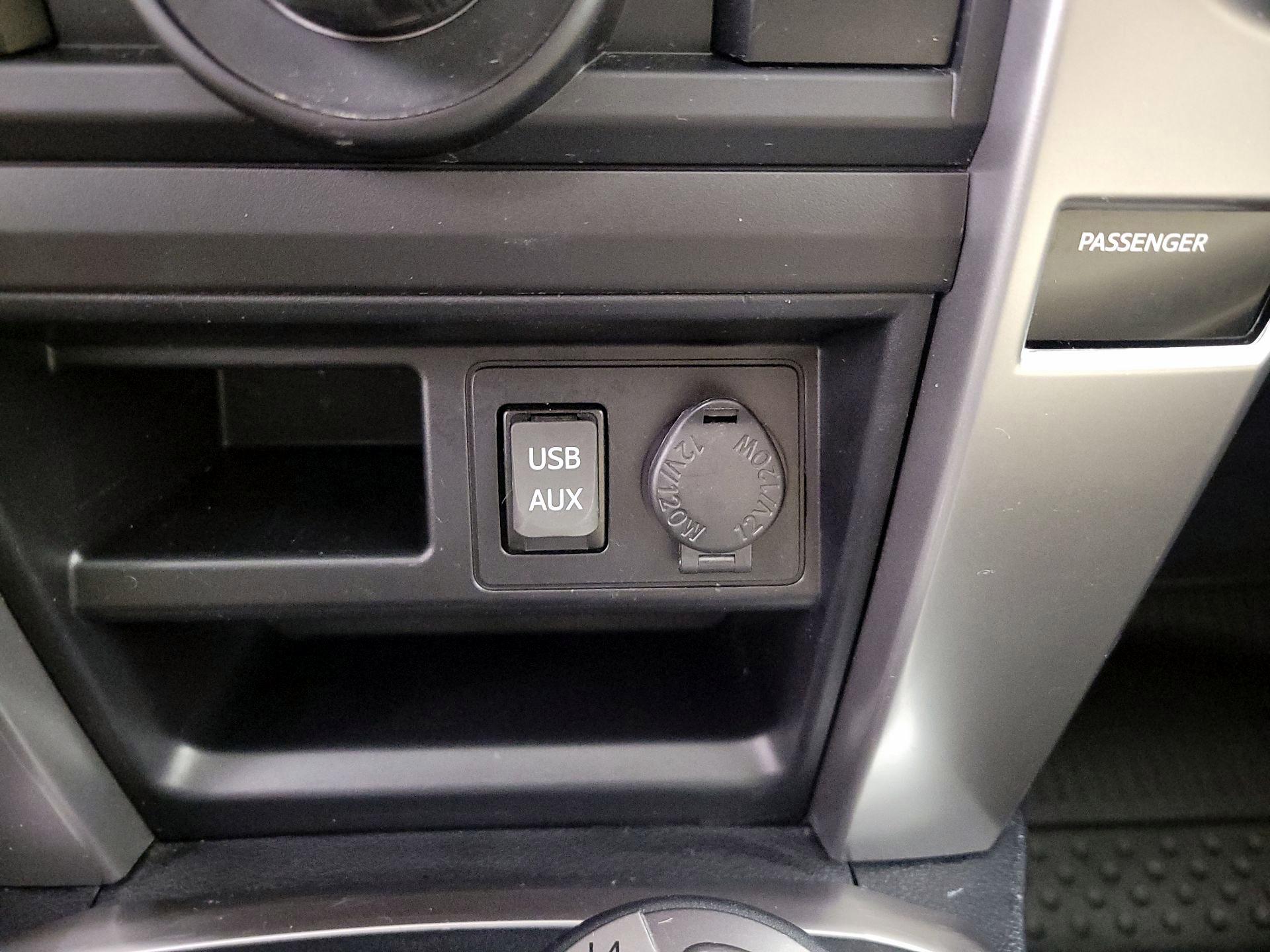 Thumbnail: 2019 Toyota 4Runner - 18