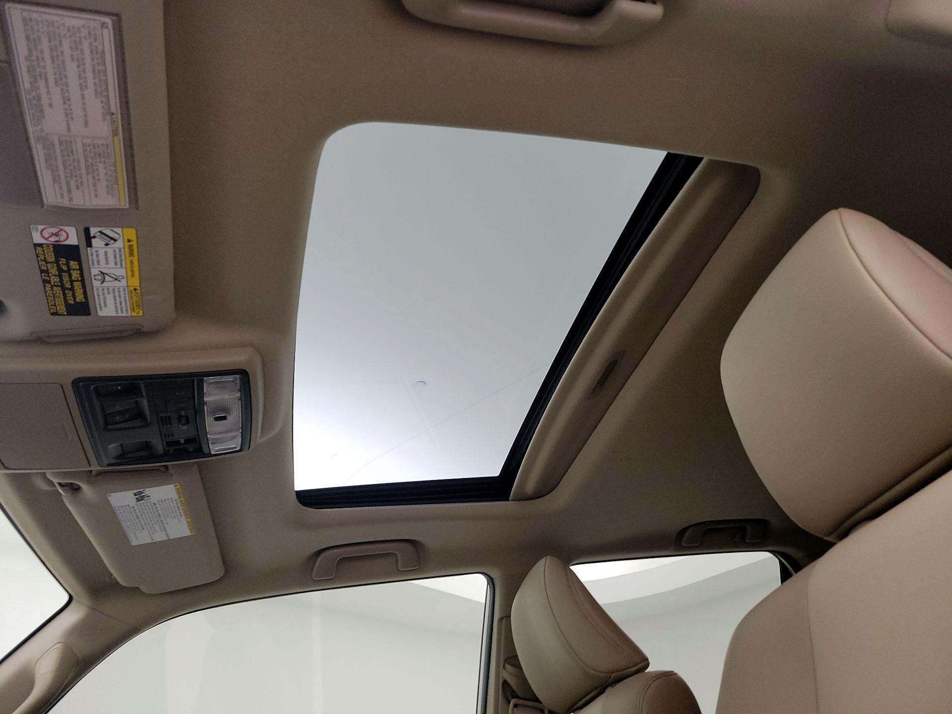 Thumbnail: 2019 Toyota 4Runner - 19