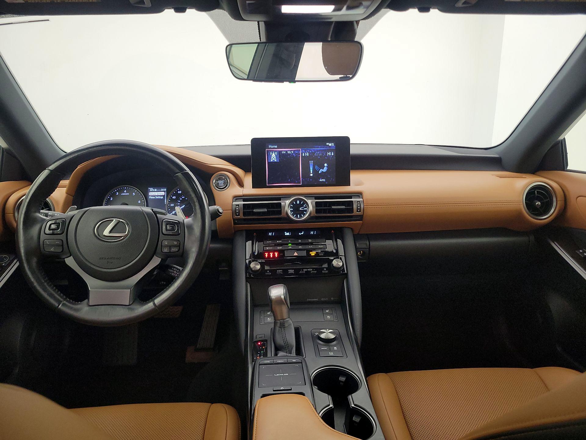 Thumbnail: 2021 Lexus IS - 9