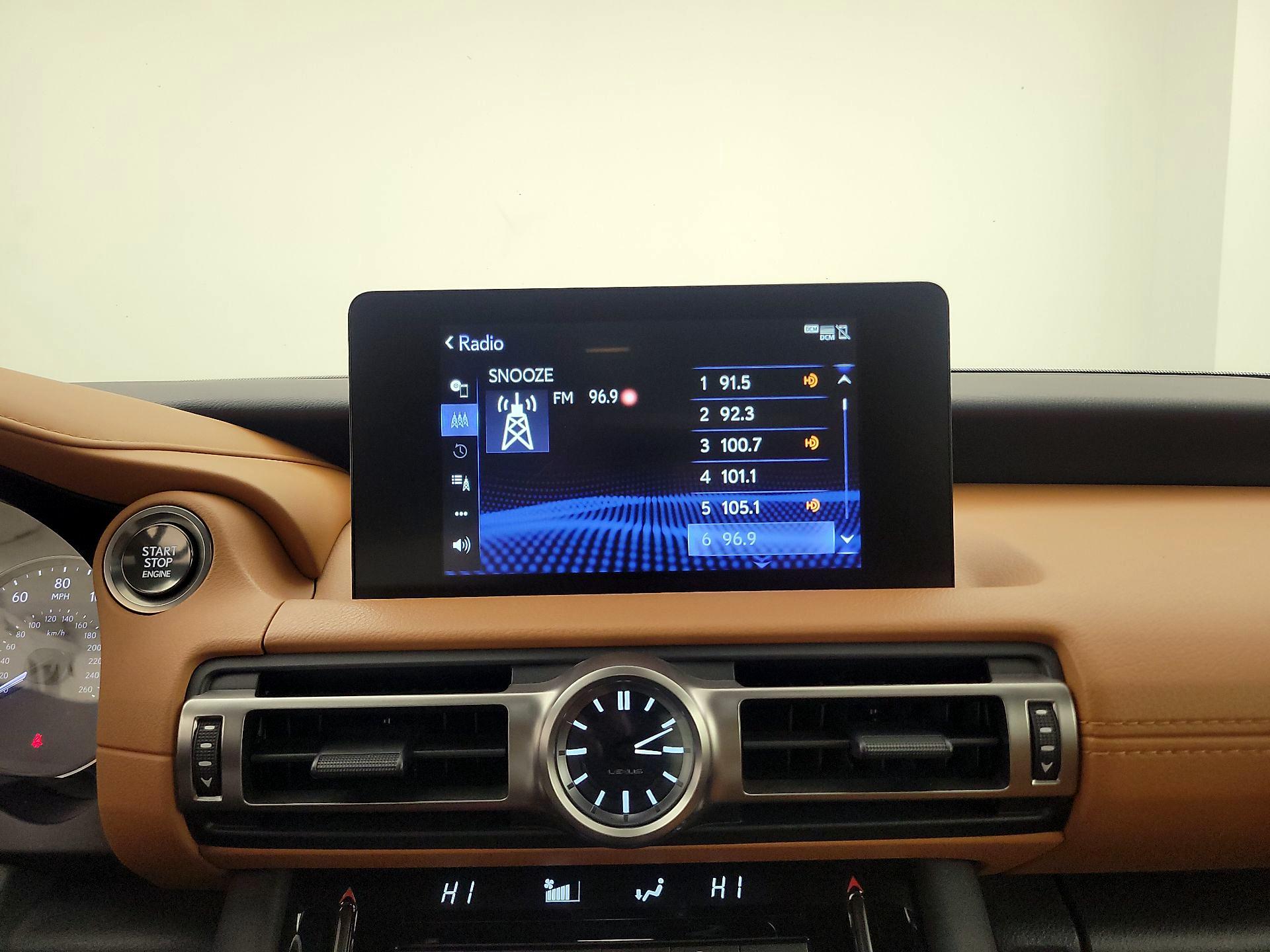 Thumbnail: 2021 Lexus IS - 15