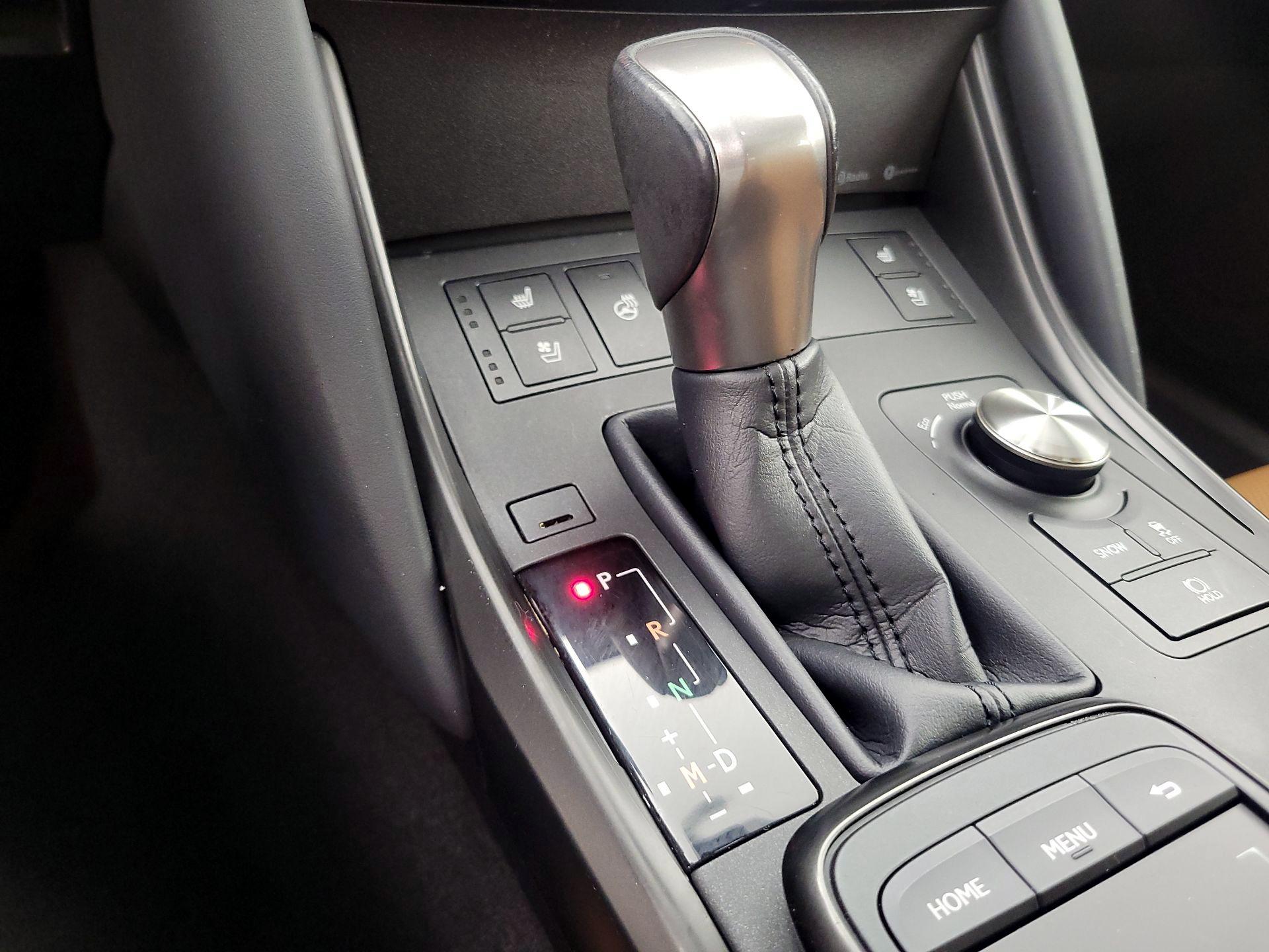 Thumbnail: 2021 Lexus IS - 17