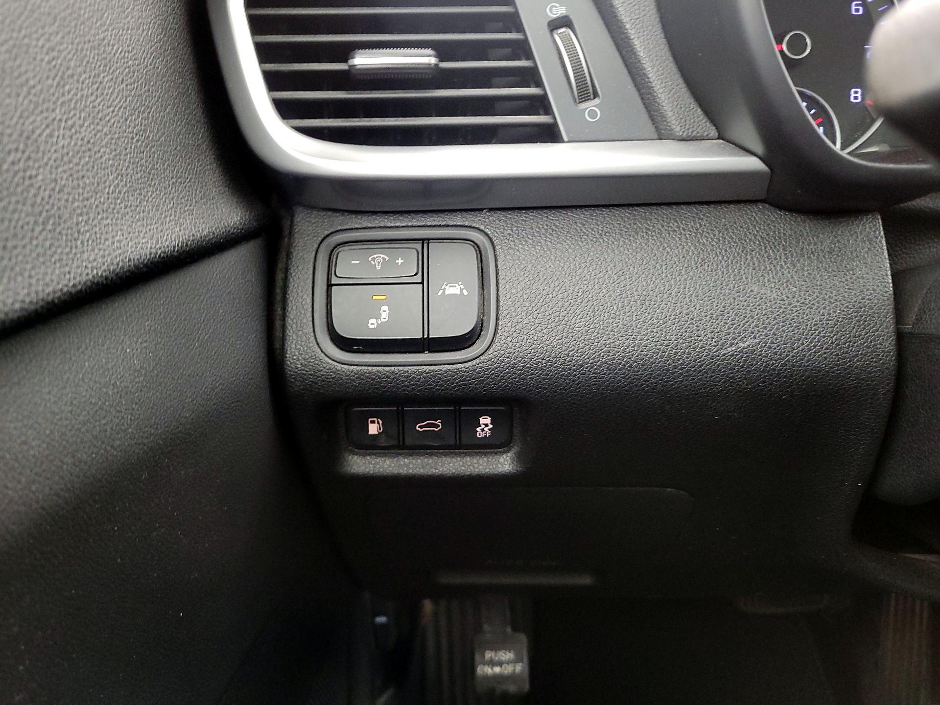 Thumbnail: 2019 Kia Optima - 13