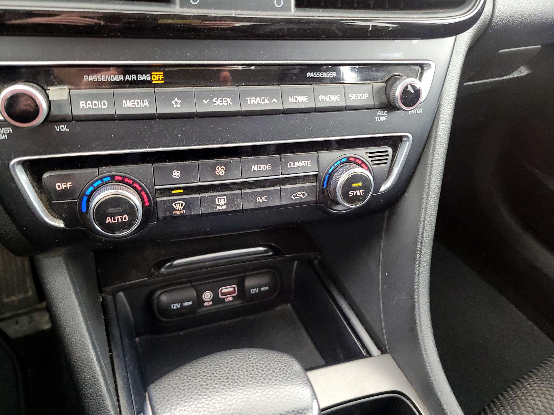 Thumbnail: 2019 Kia Optima - 16