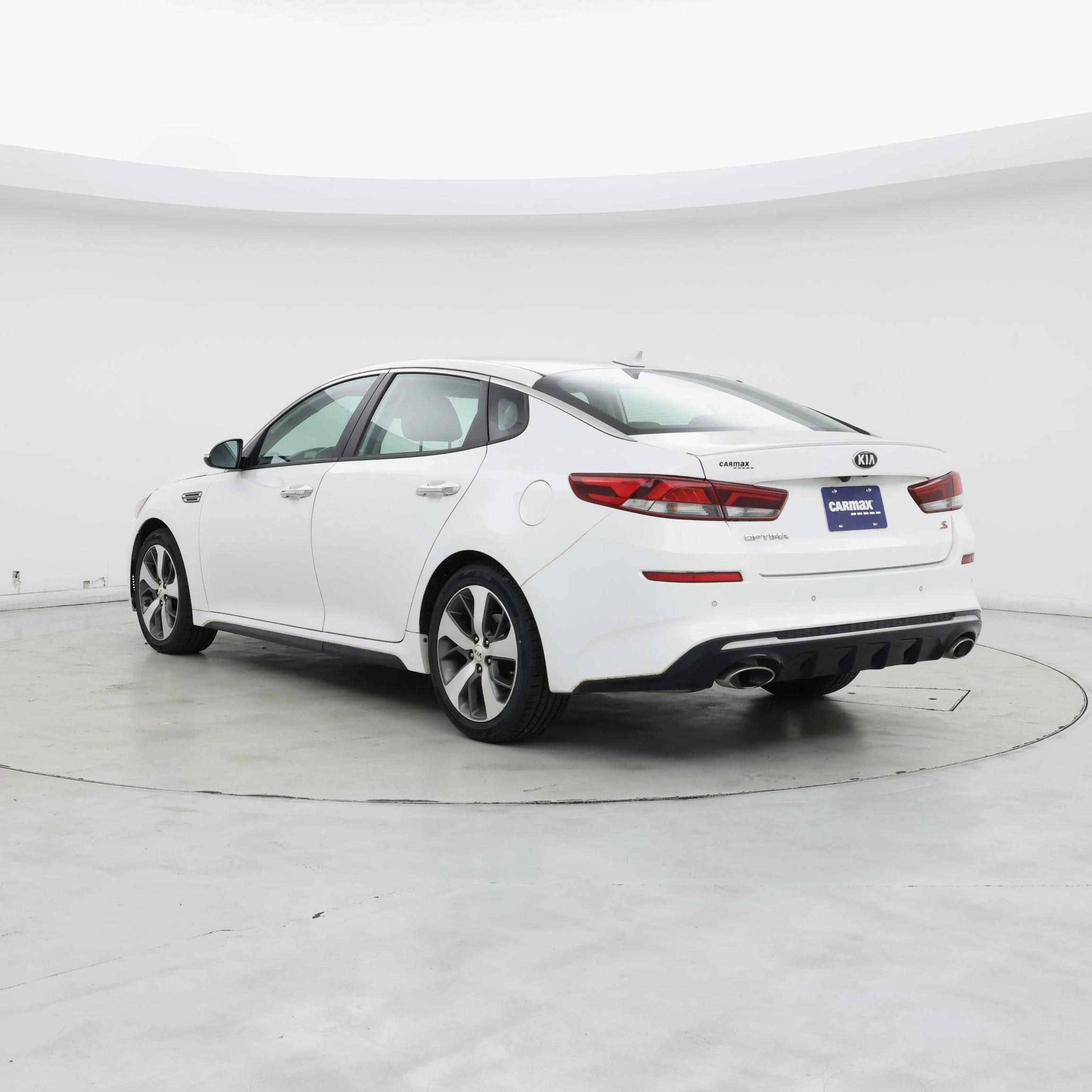 Thumbnail: 2019 Kia Optima - 2