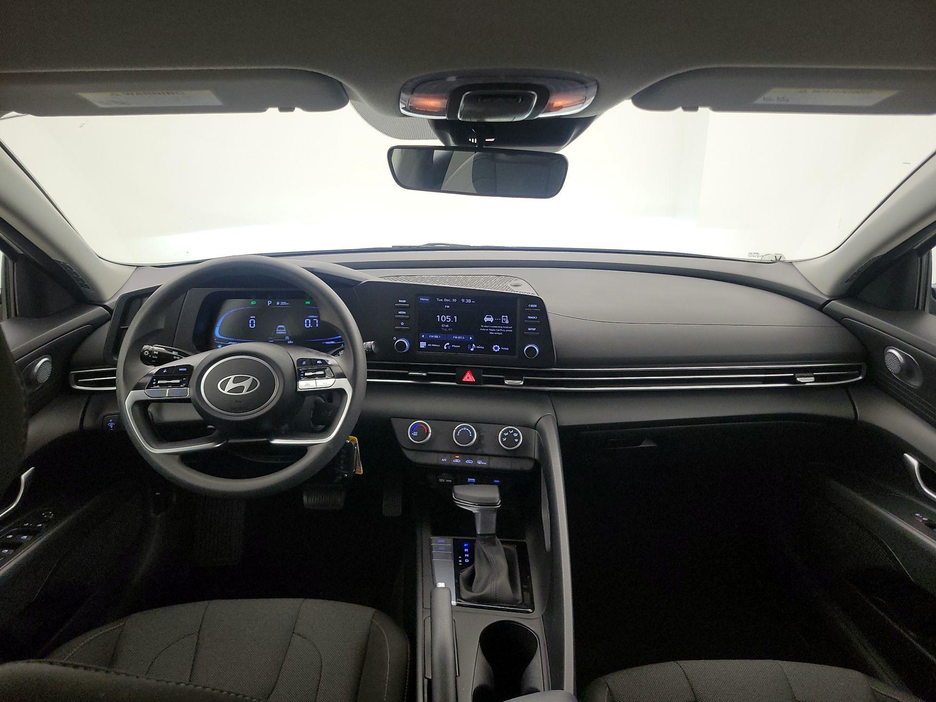 Thumbnail: 2024 Hyundai Elantra - 9