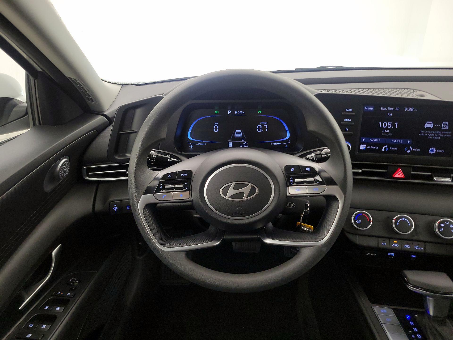 Thumbnail: 2024 Hyundai Elantra - 10