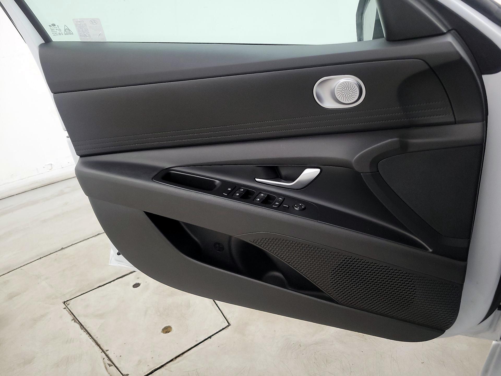 Thumbnail: 2024 Hyundai Elantra - 12