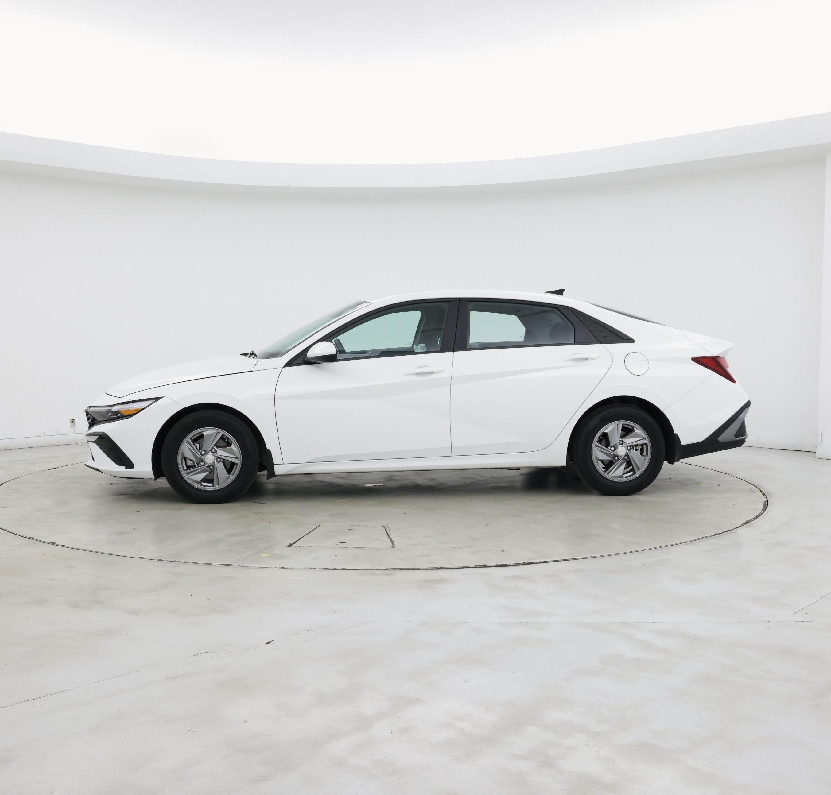 Thumbnail: 2024 Hyundai Elantra - 3