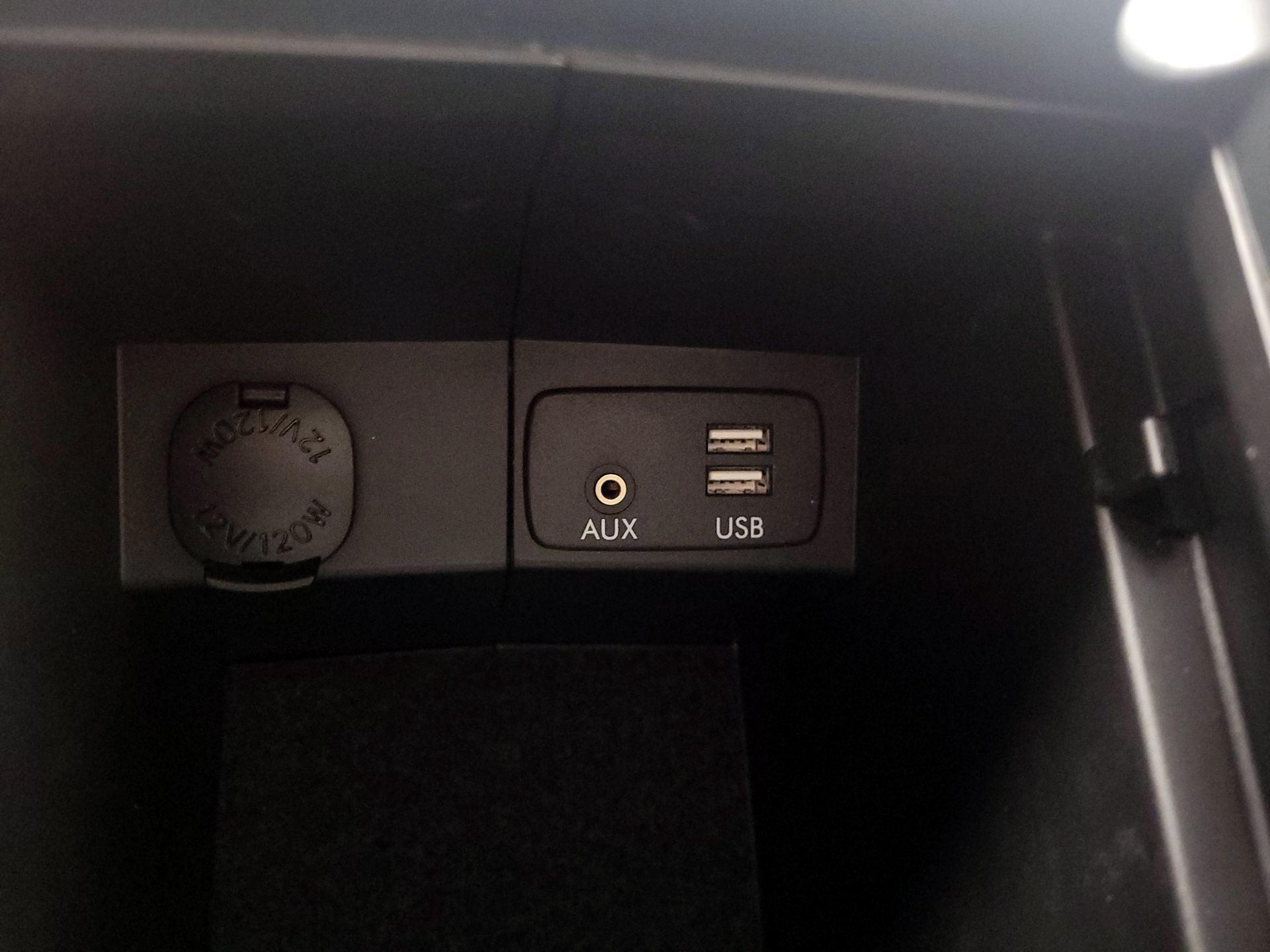 Thumbnail: 2018 Subaru Forester - 18