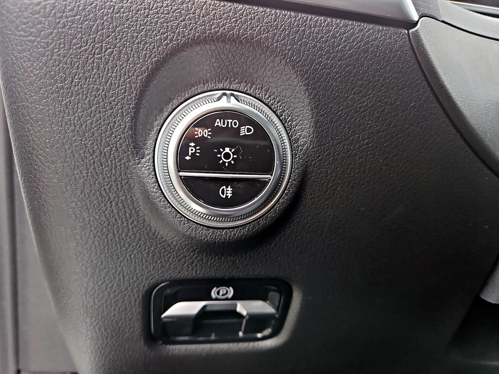 2023 Mercedes-Benz C-Class Sedan C 300 - Photo 13