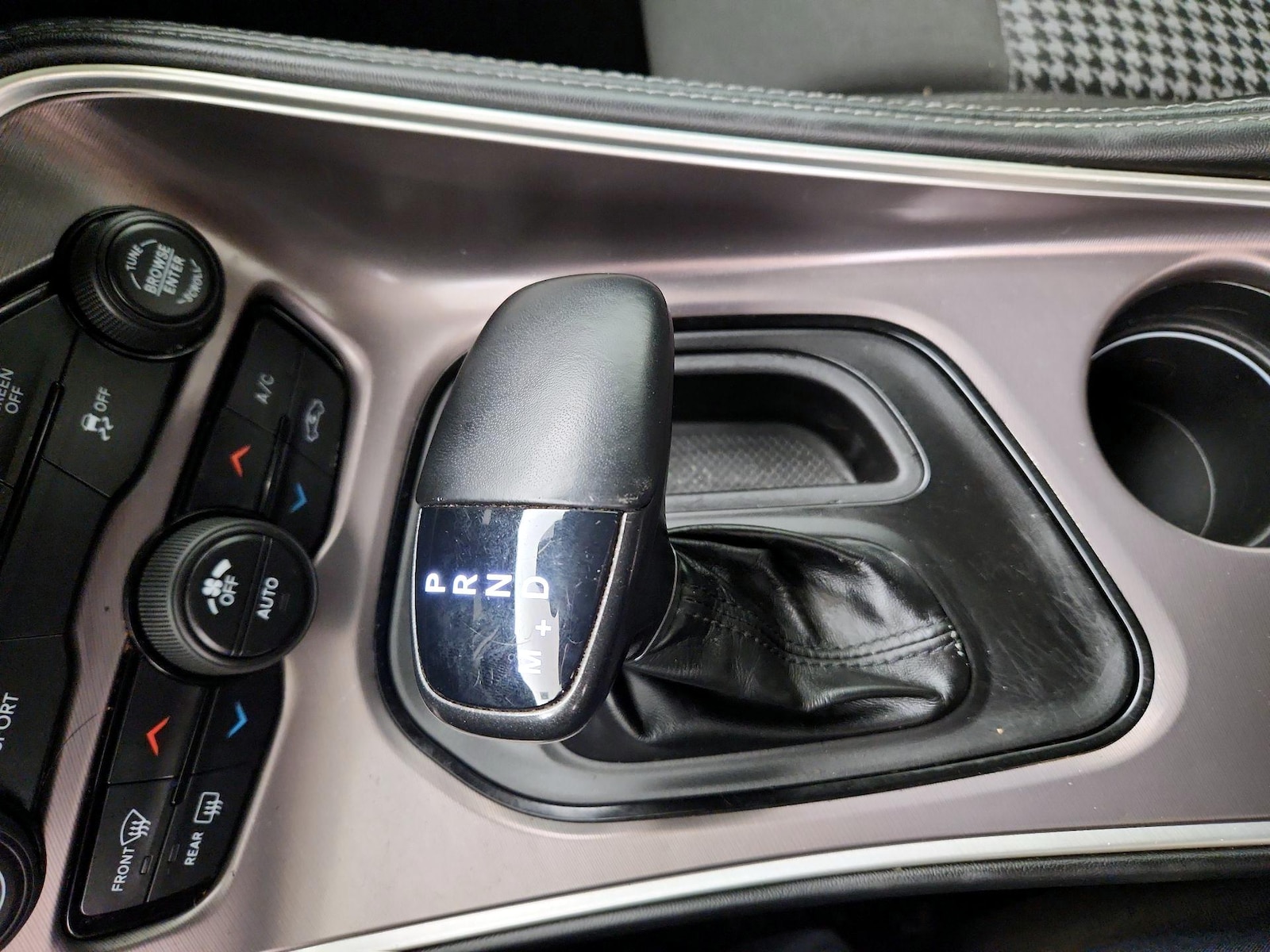 2021 Dodge Challenger SXT - Photo 18