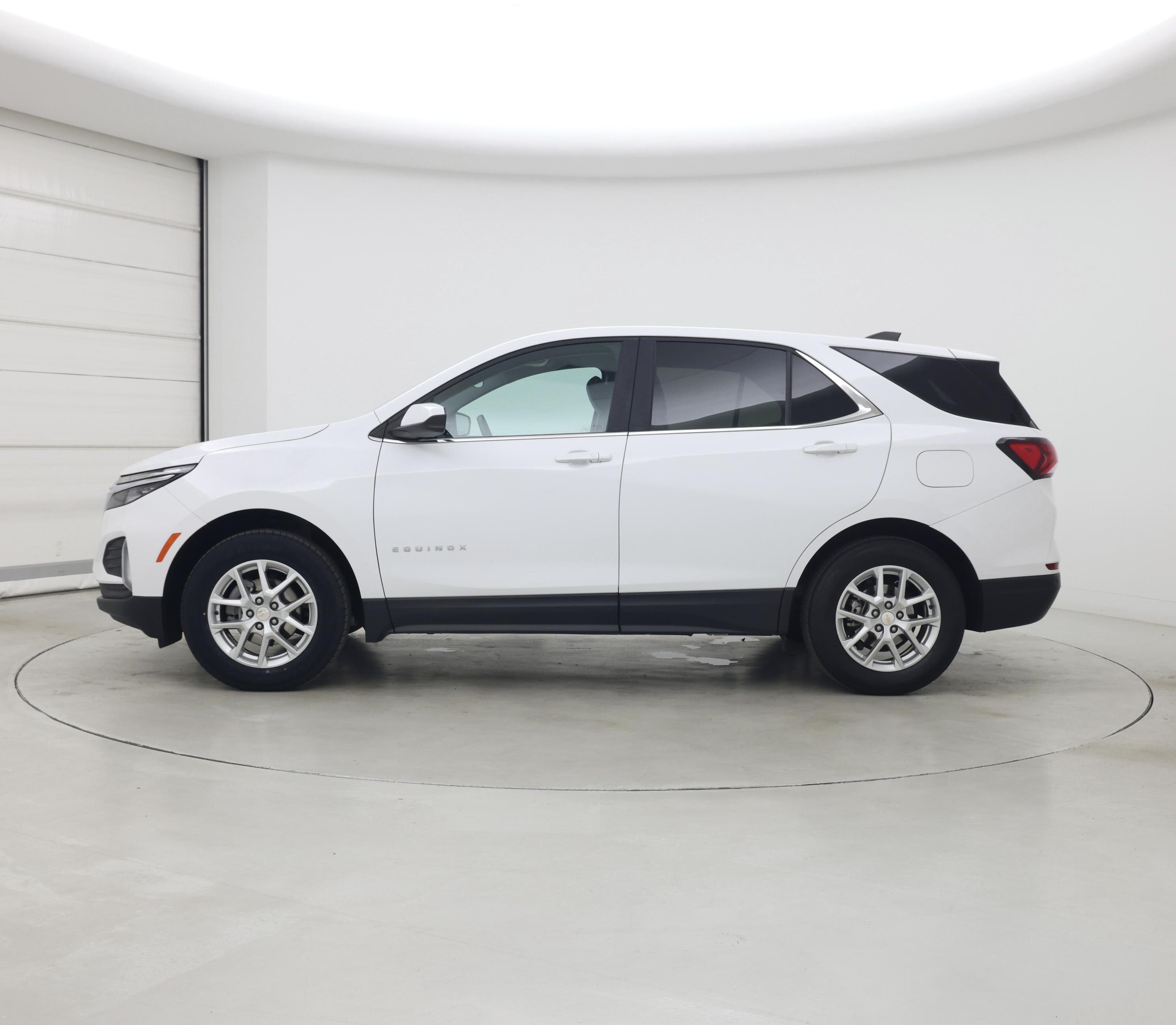 Thumbnail: 2023 Chevrolet Equinox - 3