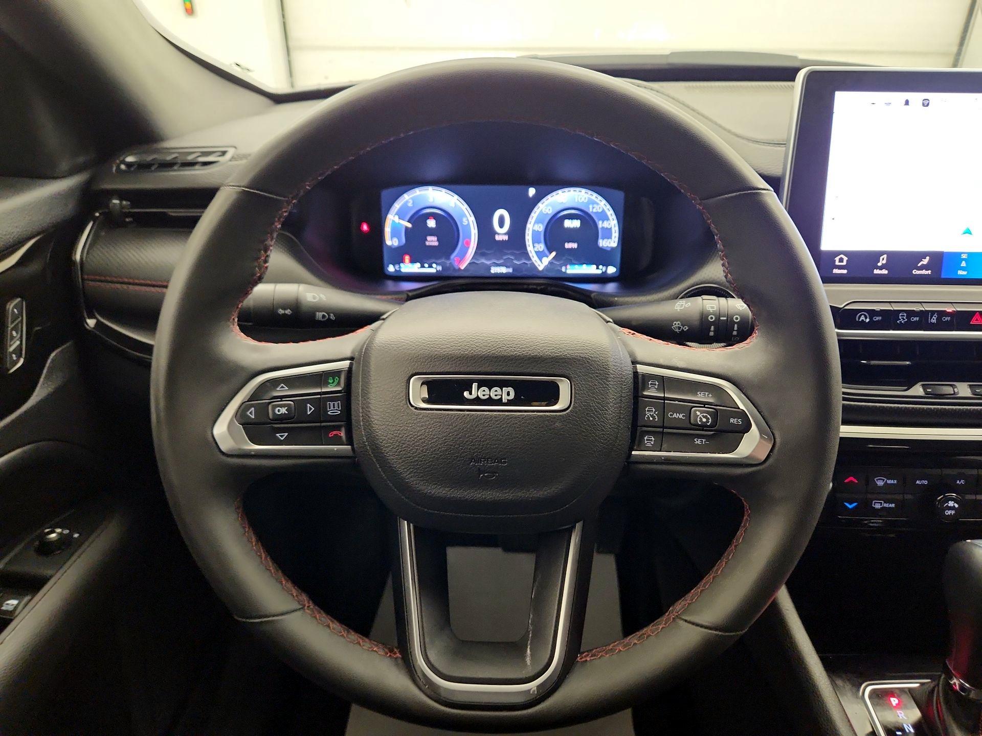 Thumbnail: 2023 Jeep Compass - 10