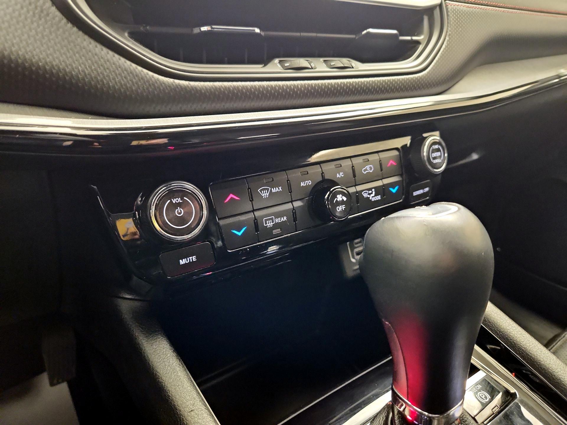 Thumbnail: 2023 Jeep Compass - 17