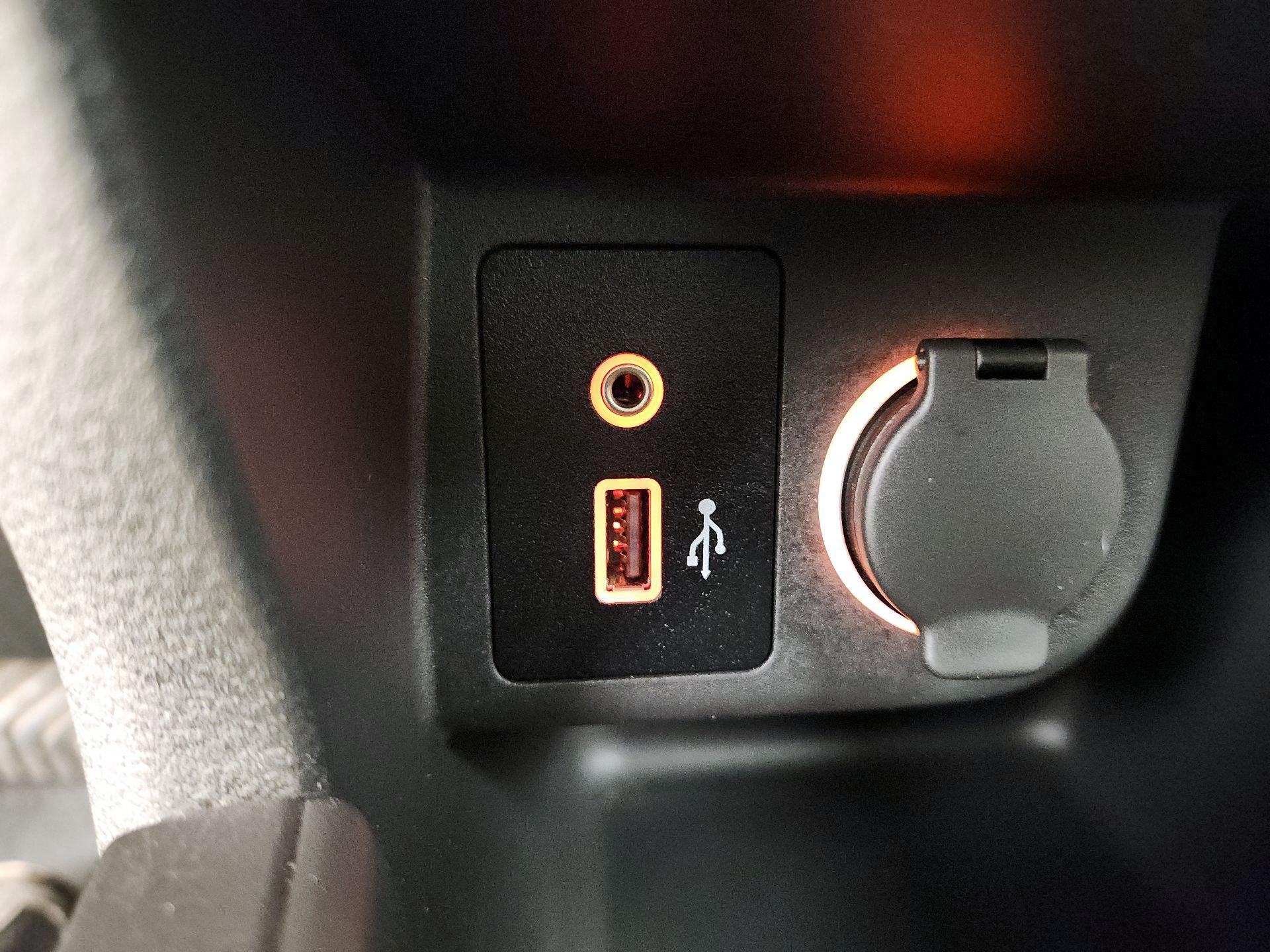 Thumbnail: 2023 Nissan Kicks - 18