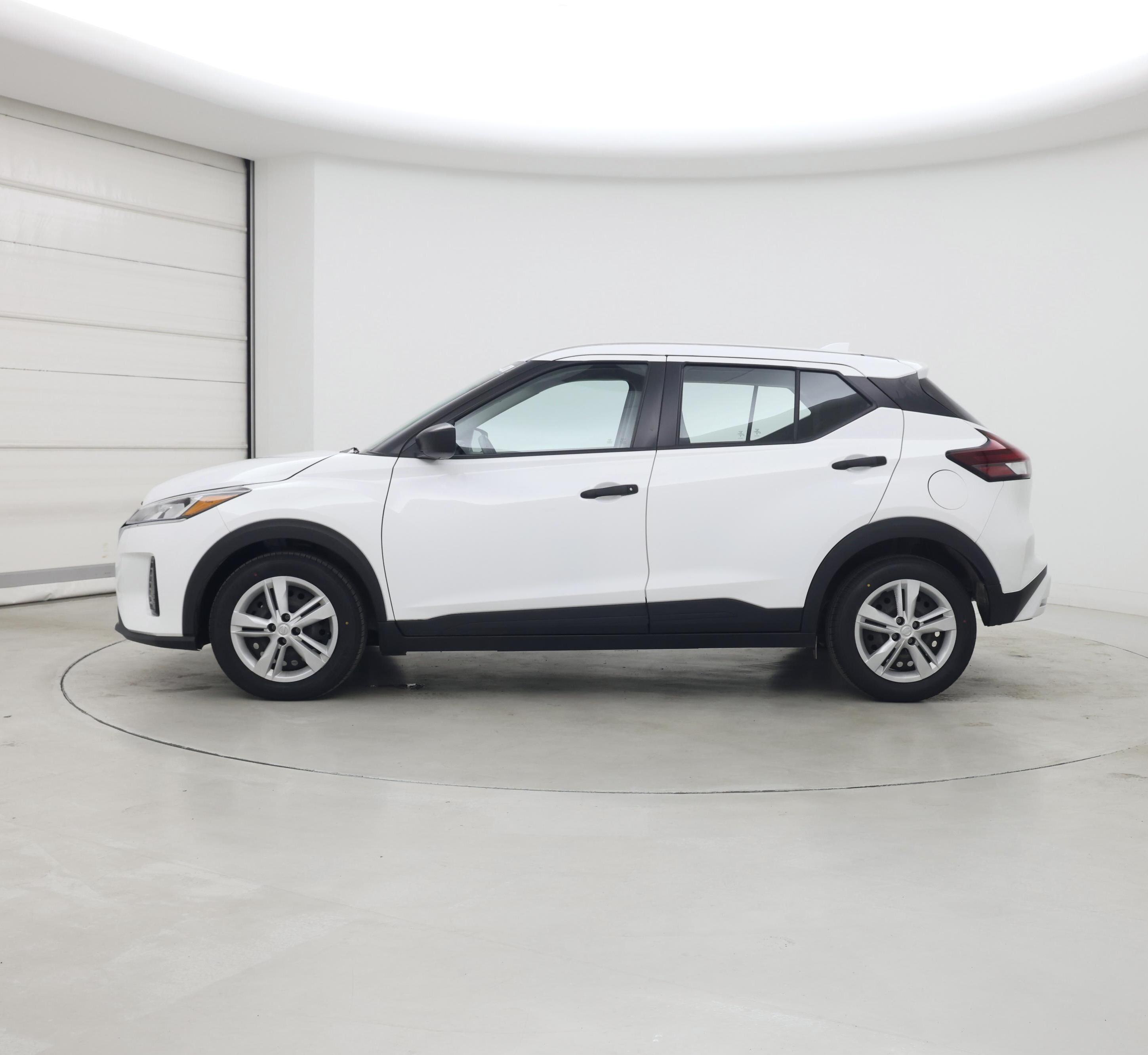 Thumbnail: 2023 Nissan Kicks - 3