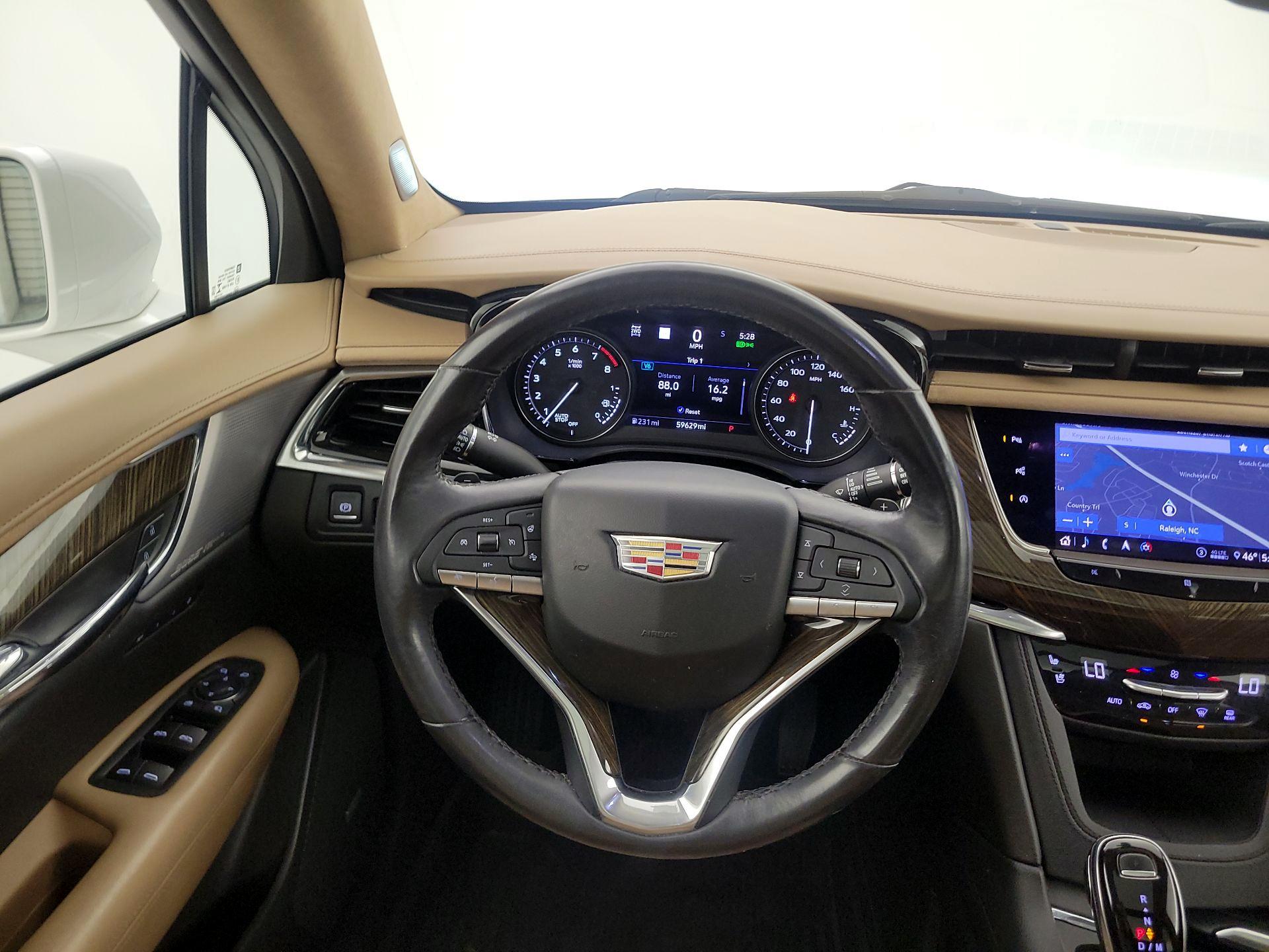 Thumbnail: 2020 Cadillac XT6 - 10