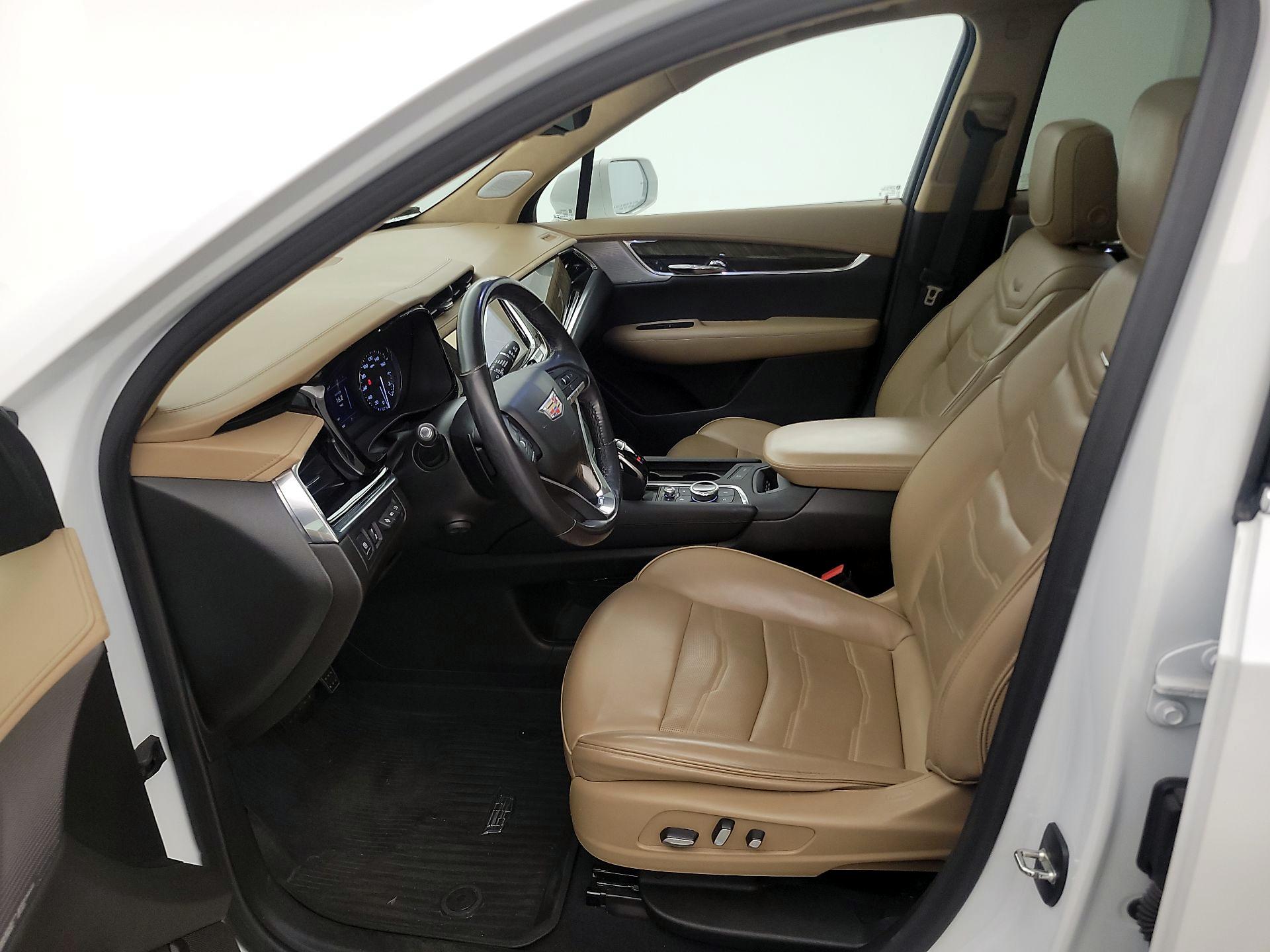 Thumbnail: 2020 Cadillac XT6 - 11