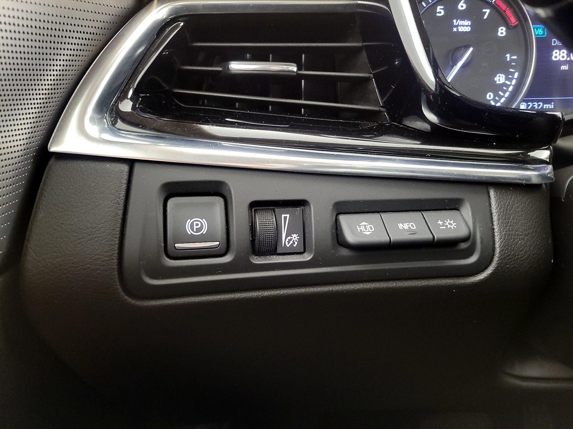 Thumbnail: 2020 Cadillac XT6 - 13