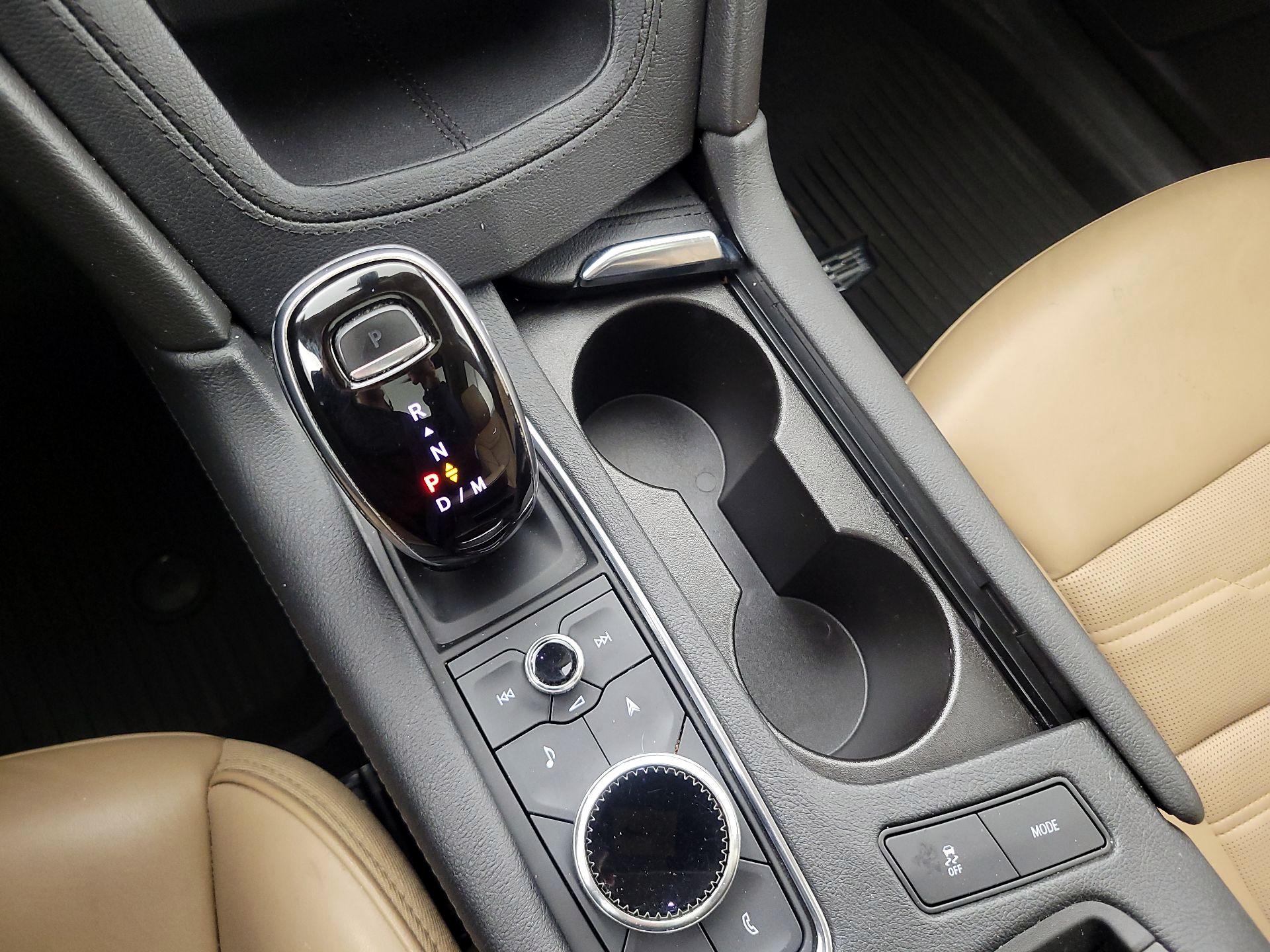 Thumbnail: 2020 Cadillac XT6 - 18