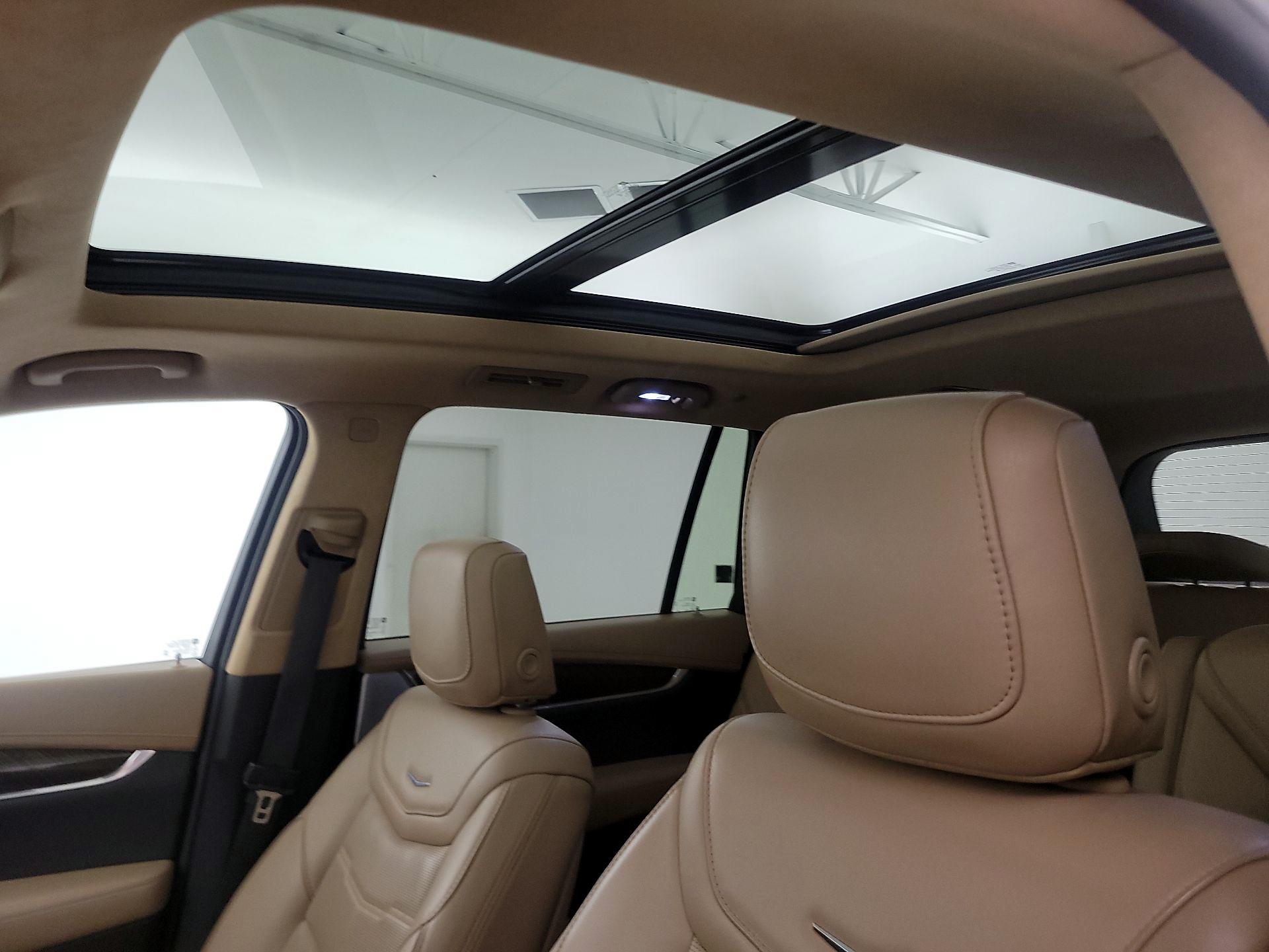 Thumbnail: 2020 Cadillac XT6 - 20