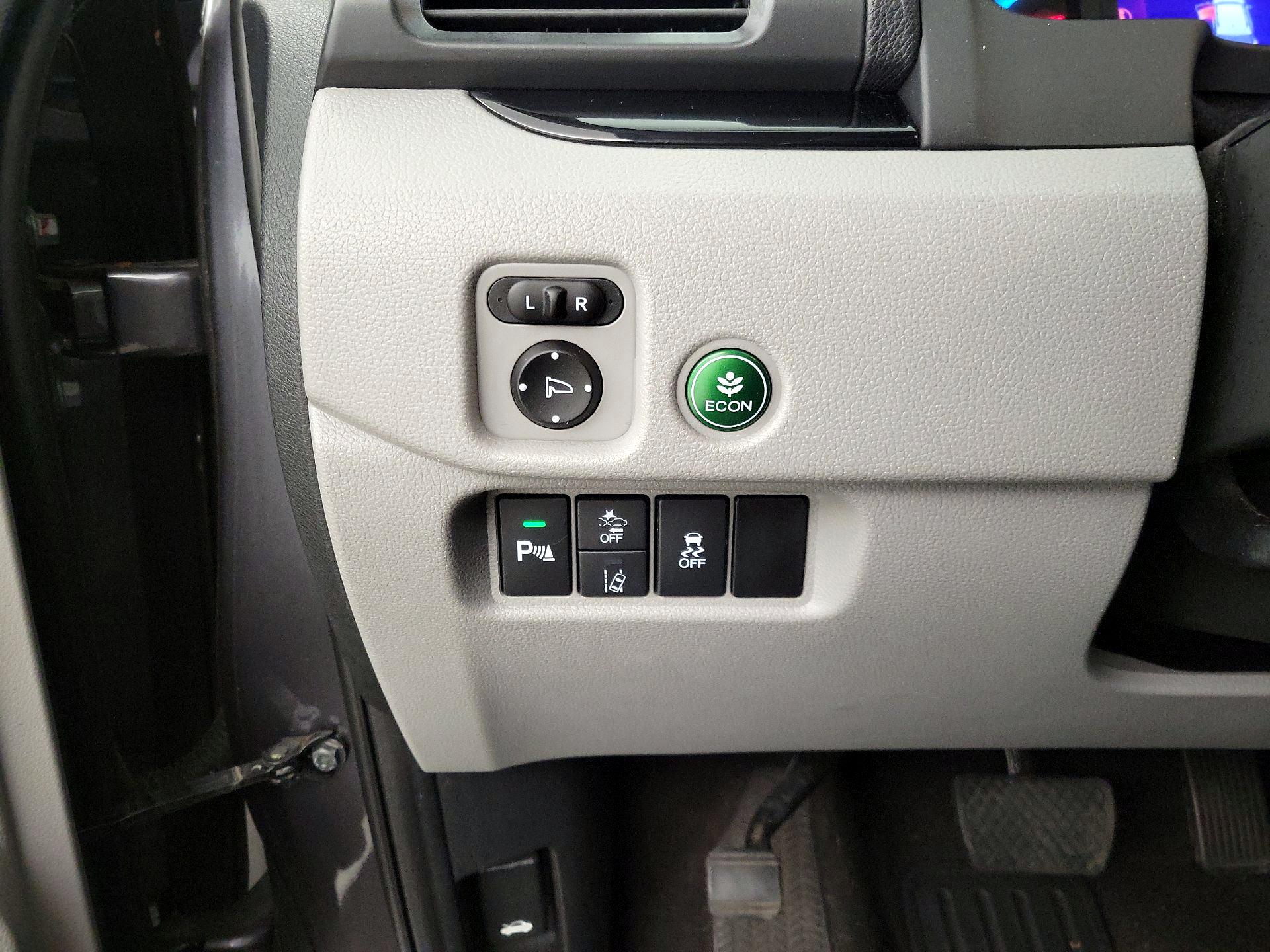 Thumbnail: 2019 Honda Pilot - 11