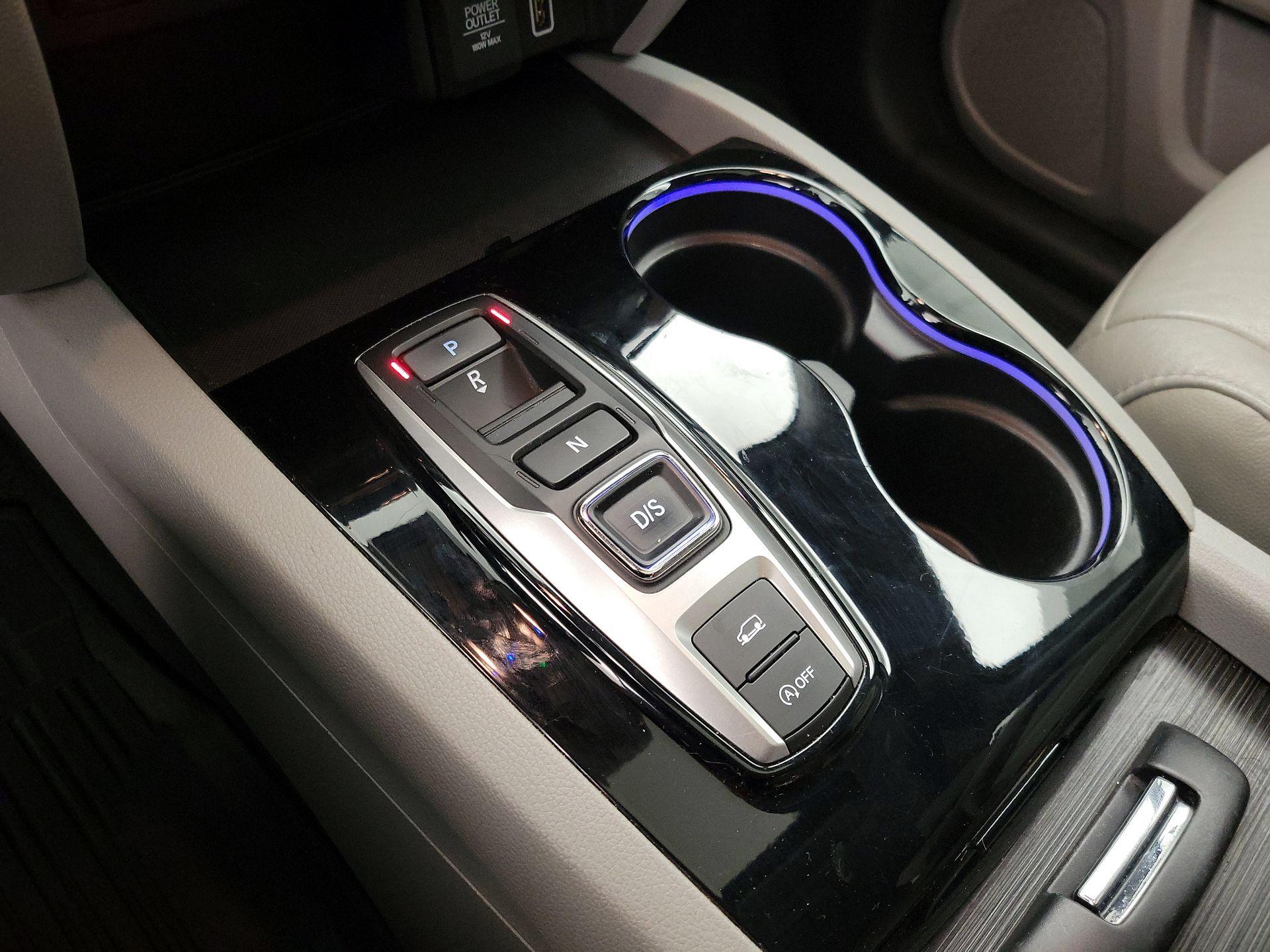 Thumbnail: 2019 Honda Pilot - 15