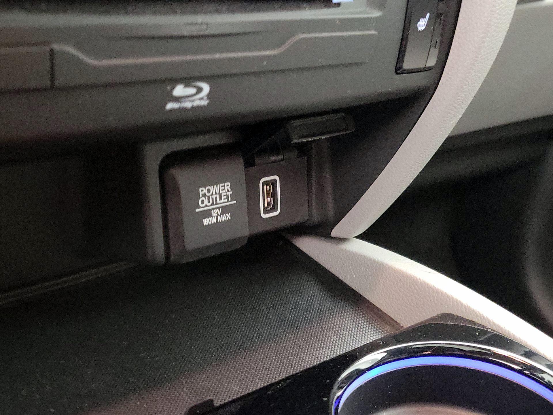 Thumbnail: 2019 Honda Pilot - 16