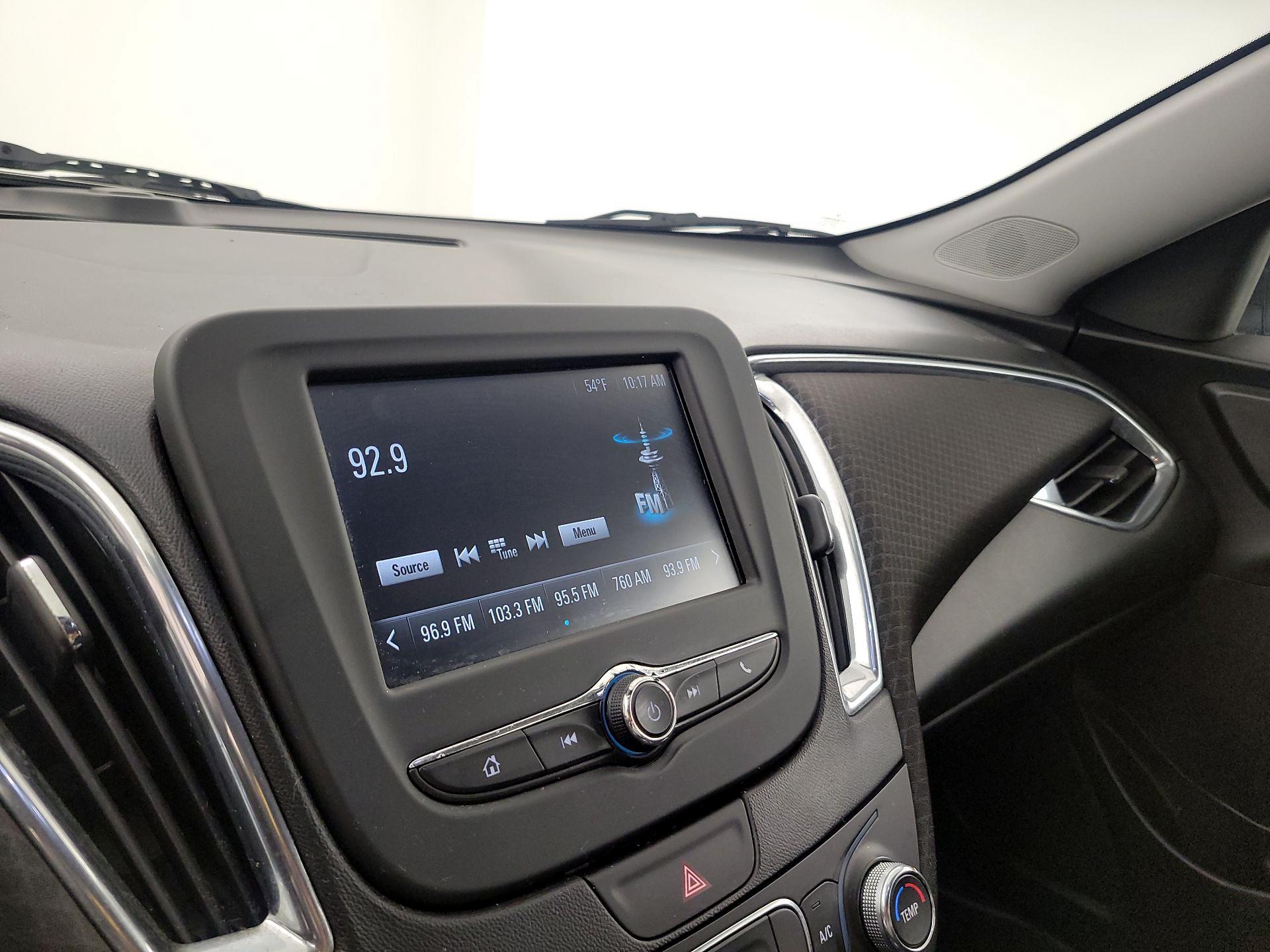 Thumbnail: 2016 Chevrolet Malibu - 15