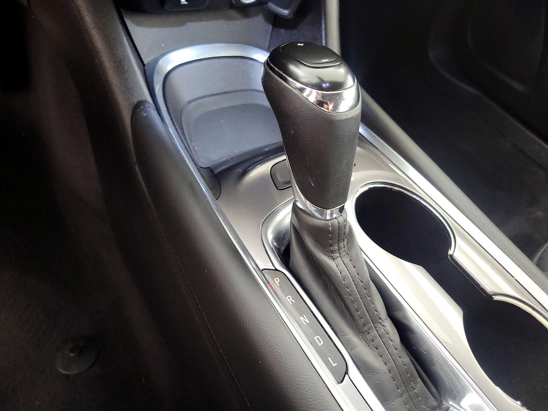 Thumbnail: 2016 Chevrolet Malibu - 17