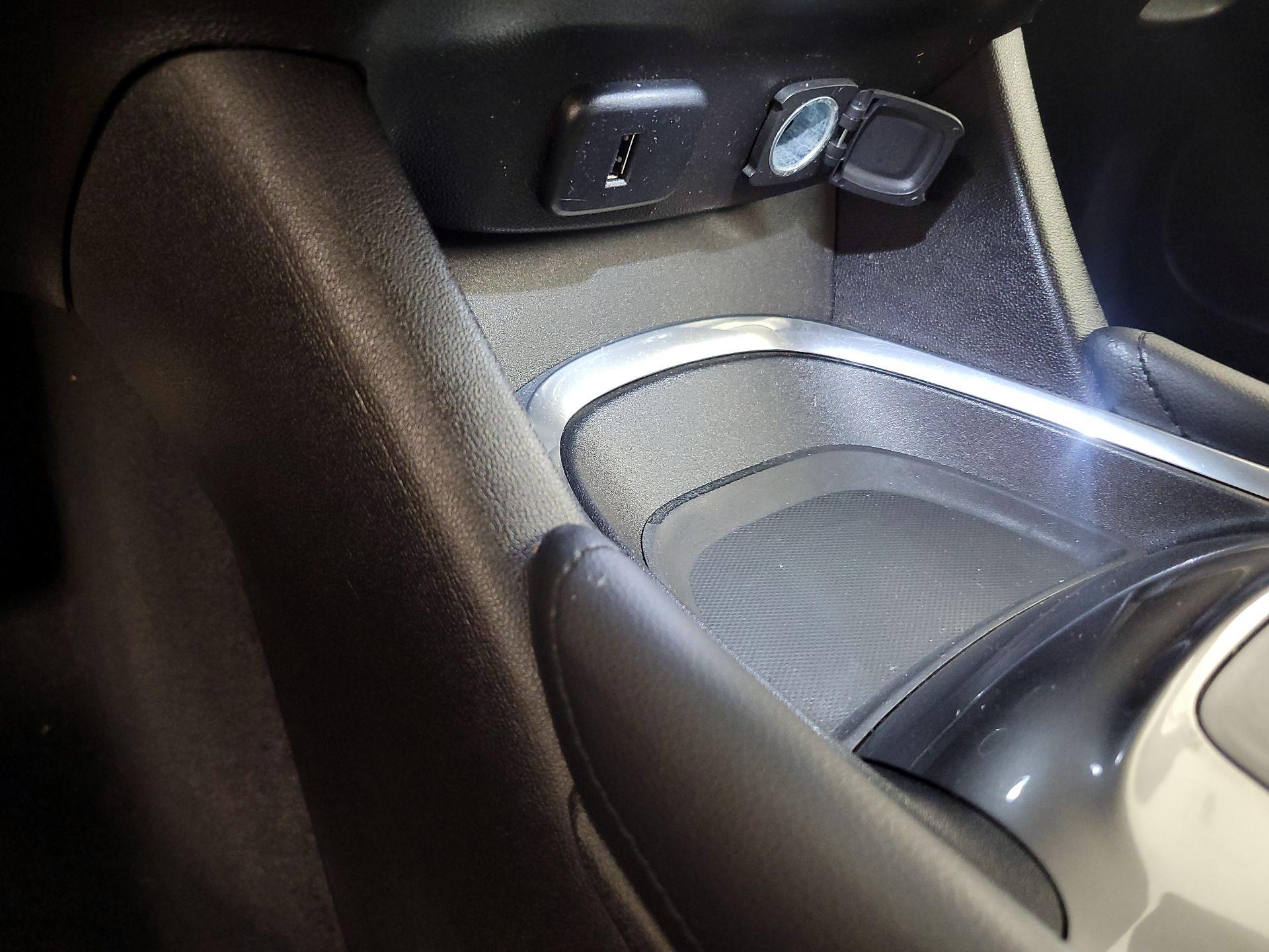 Thumbnail: 2016 Chevrolet Malibu - 18