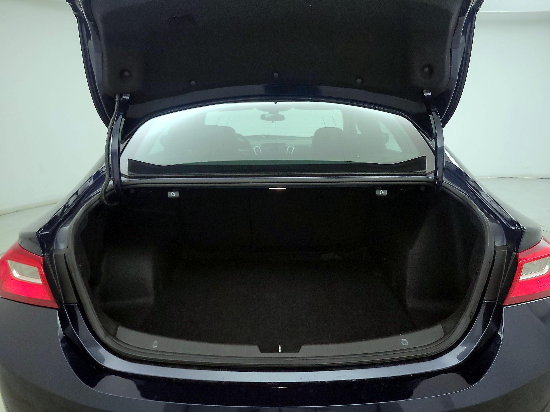 Thumbnail: 2016 Chevrolet Malibu - 20