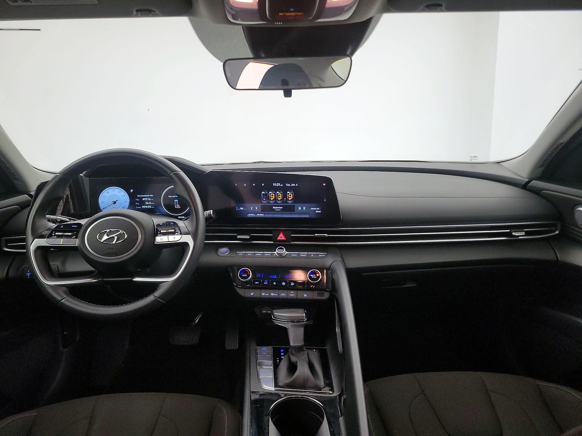 Thumbnail: 2023 Hyundai Elantra - 9