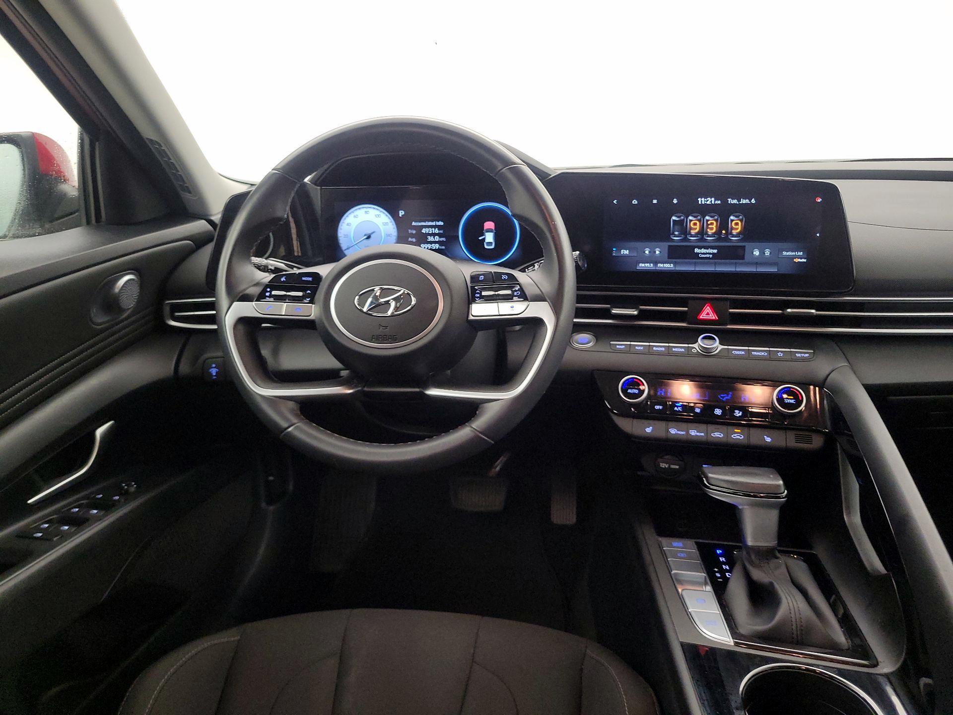 Thumbnail: 2023 Hyundai Elantra - 10